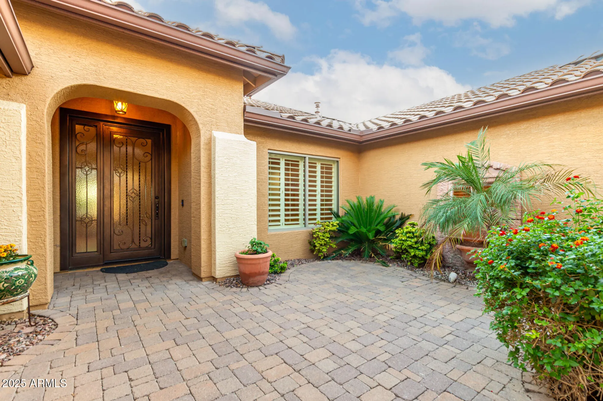 Property Slideshow image 7 of 66 | 16081 w piccadilly rd, Goodyear, AZ, 85395