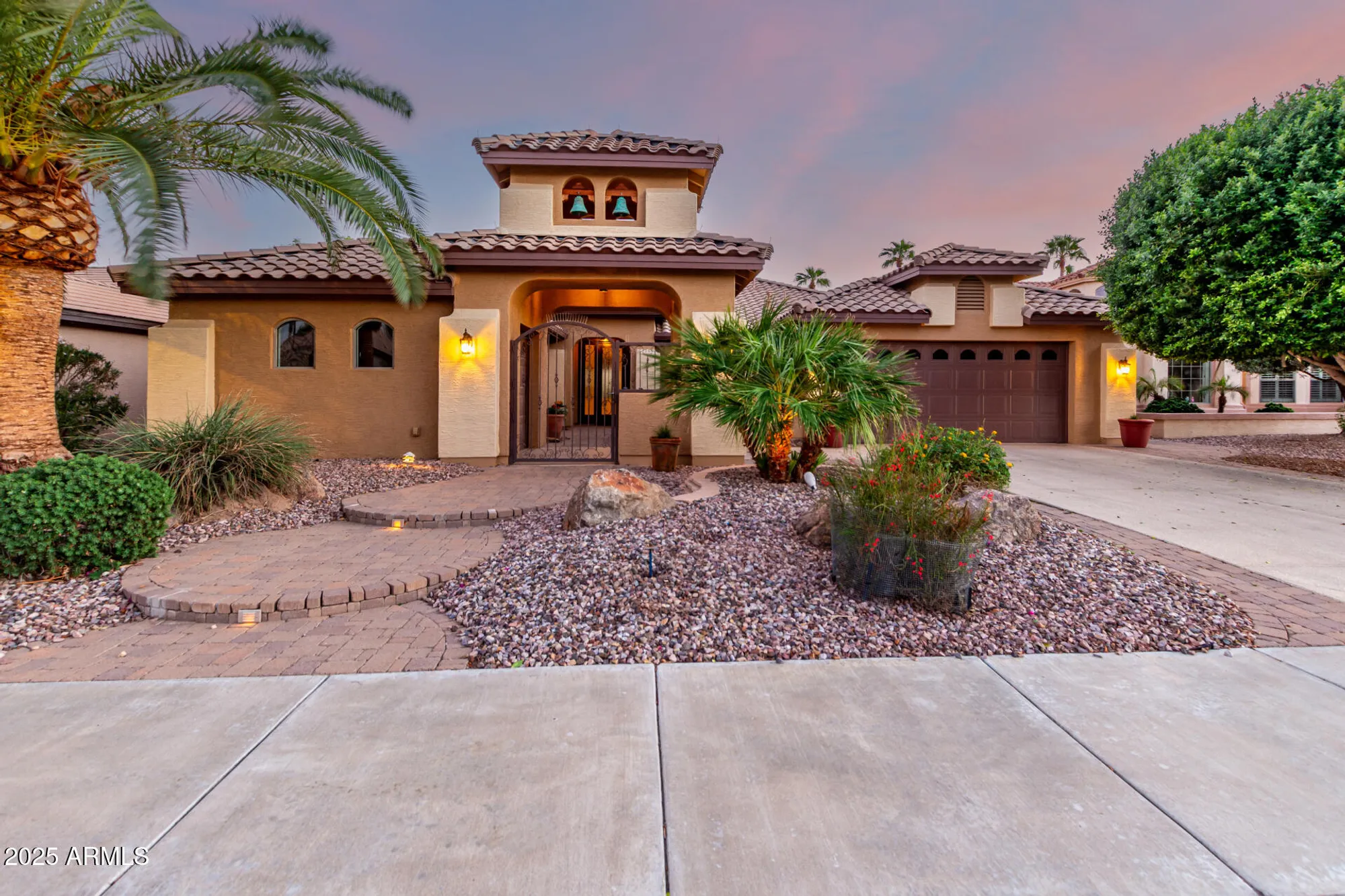 Property Slideshow image 8 of 66 | 16081 w piccadilly rd, Goodyear, AZ, 85395