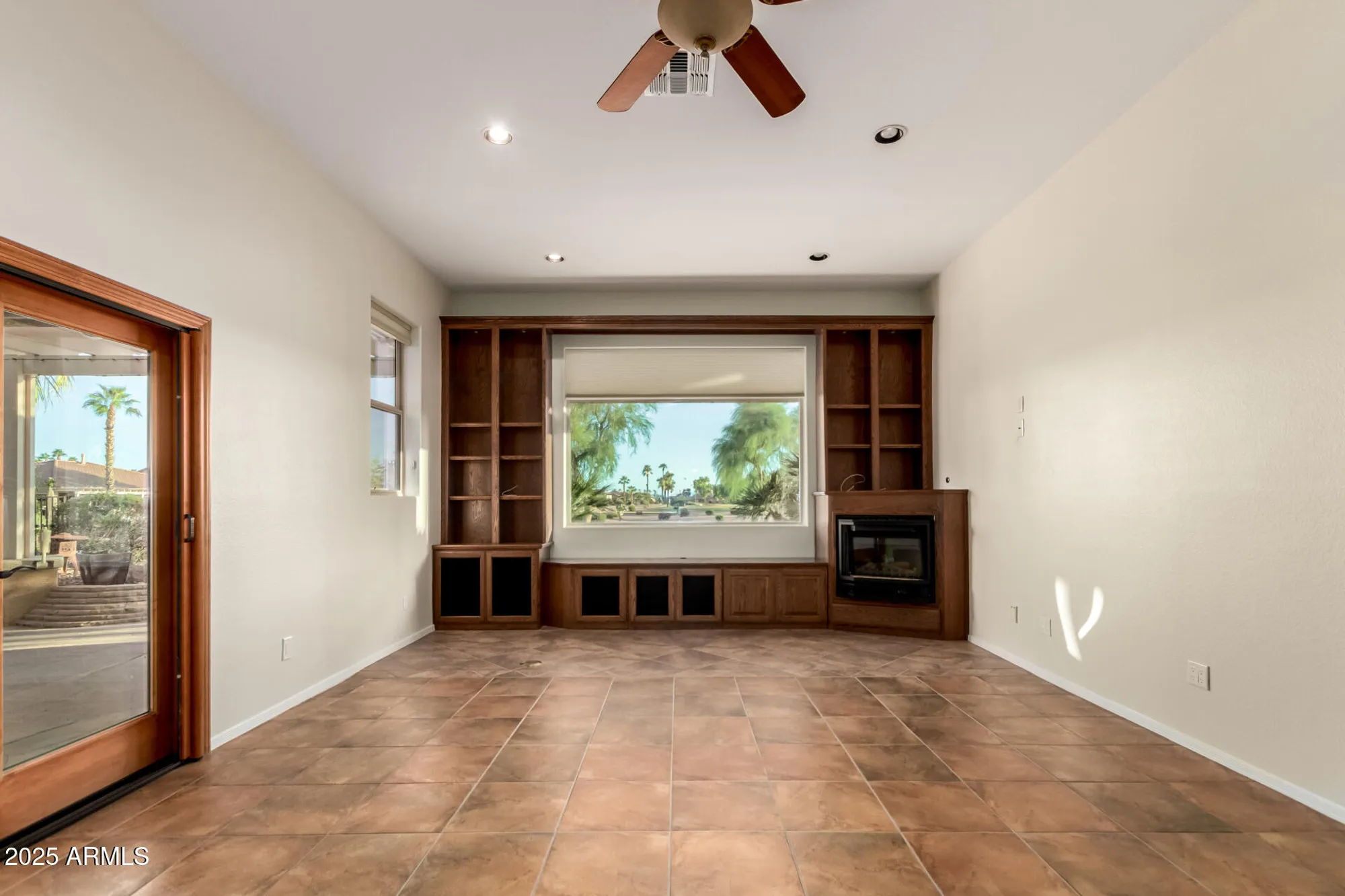 Property Slideshow image 19 of 66 | 16081 w piccadilly rd, Goodyear, AZ, 85395