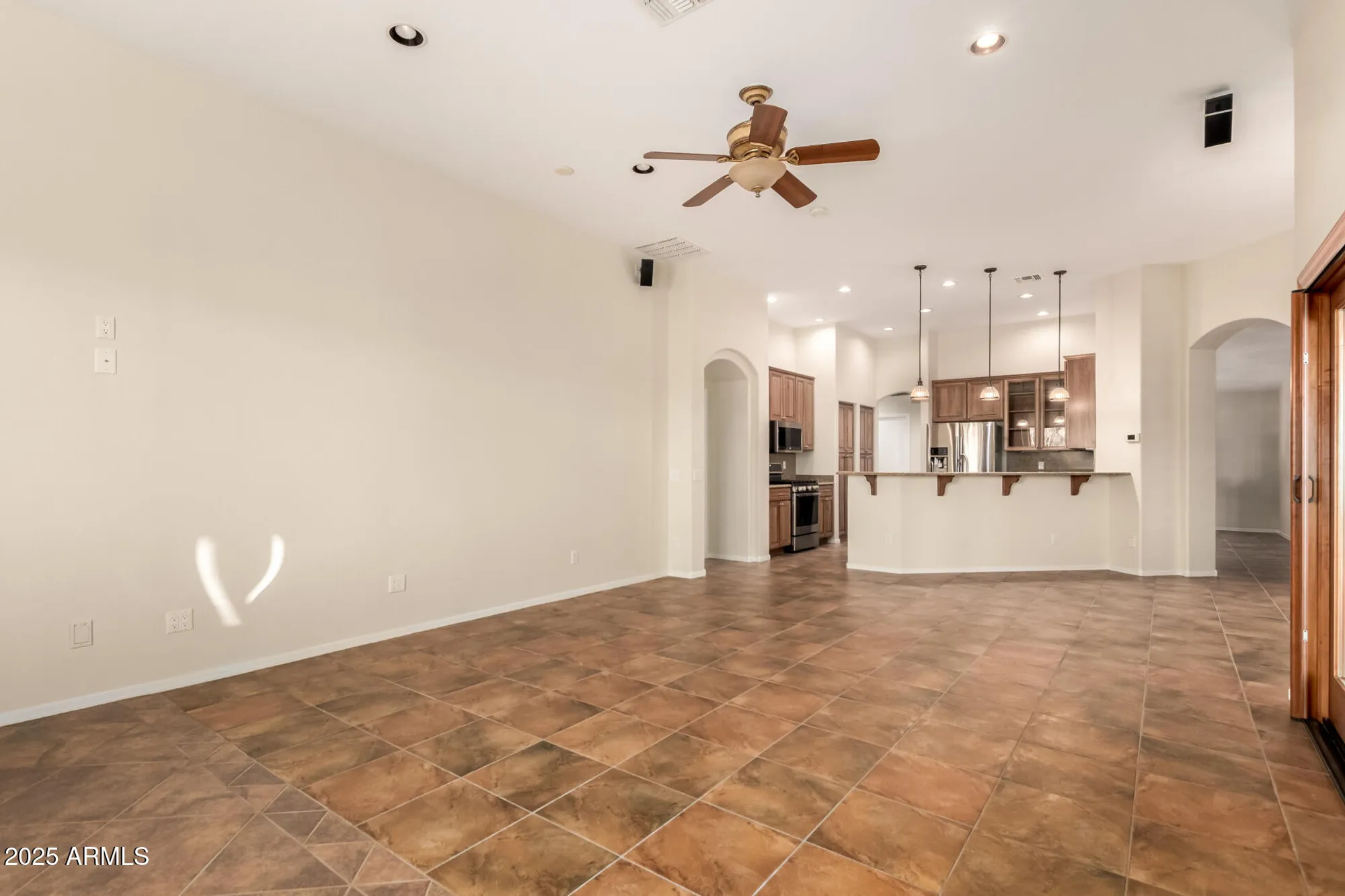 Property Slideshow image 20 of 66 | 16081 w piccadilly rd, Goodyear, AZ, 85395