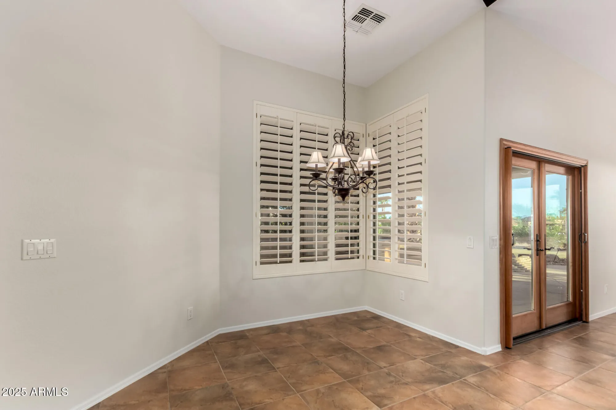 Property Slideshow image 21 of 66 | 16081 w piccadilly rd, Goodyear, AZ, 85395