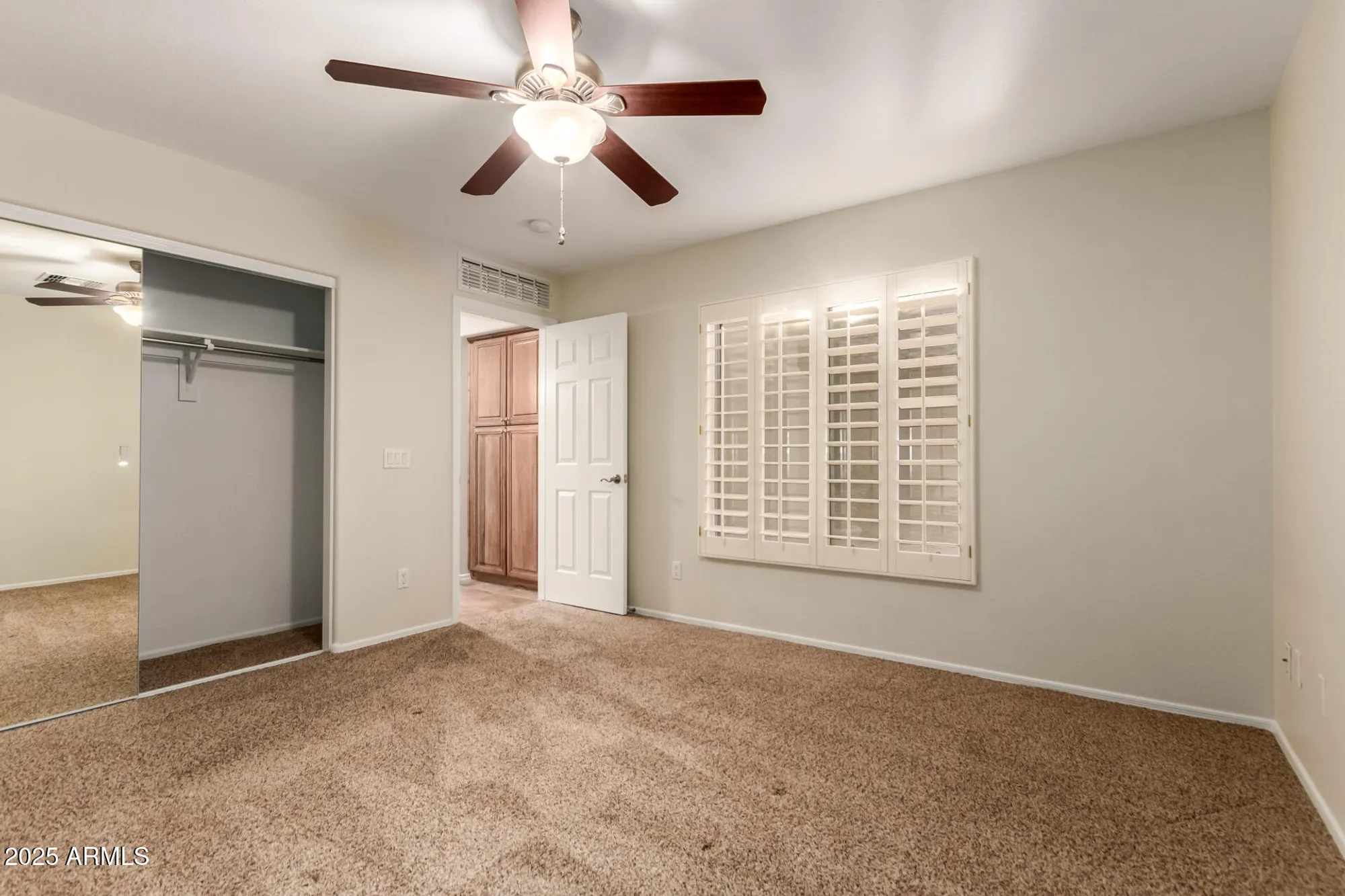 Property Slideshow image 31 of 66 | 16081 w piccadilly rd, Goodyear, AZ, 85395
