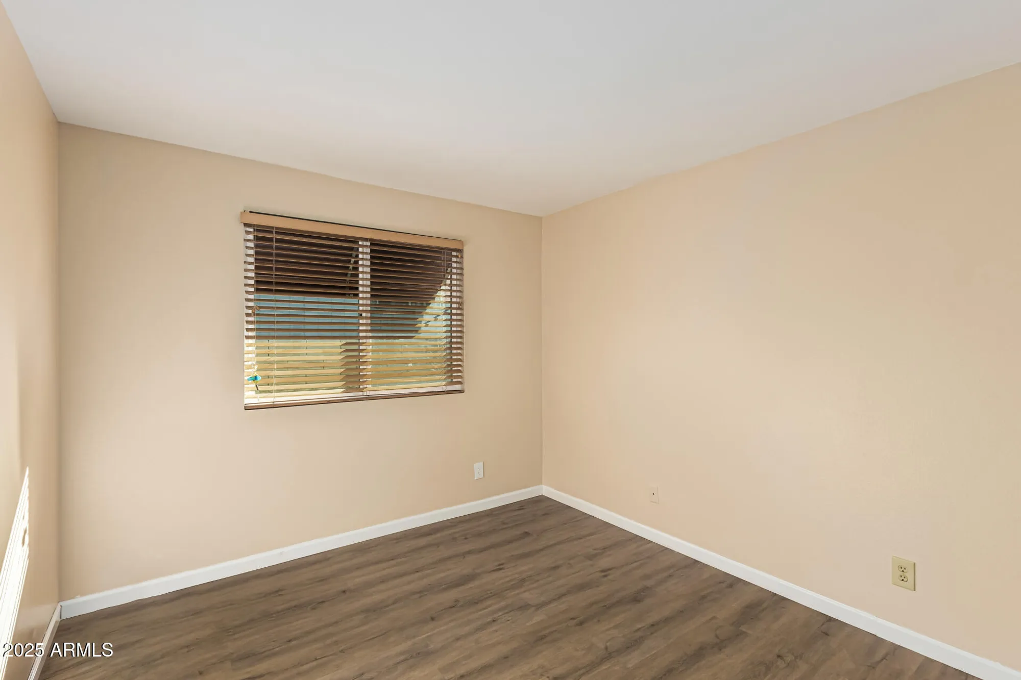 Property Slideshow image 19 of 44 | 11451 s mohave st, Phoenix, AZ, 85044