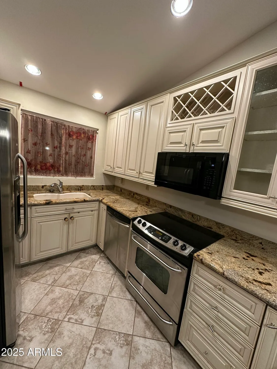 Property Slideshow image 12 of 34 | 10847 n fairway ct 211, Sun City, AZ, 85351