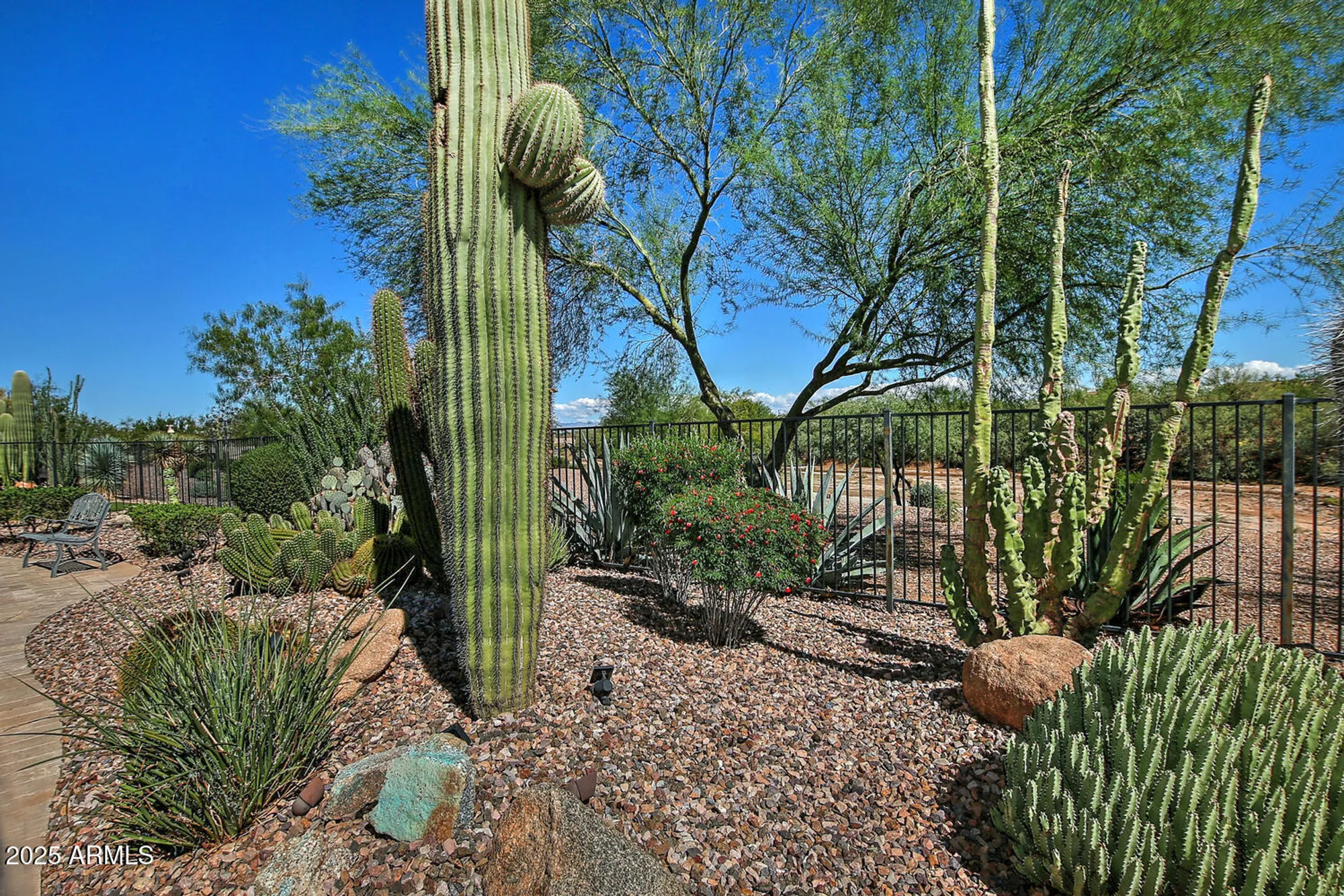Property Slideshow image 19 of 71 | 3573 n presidential dr, Florence, AZ, 85132