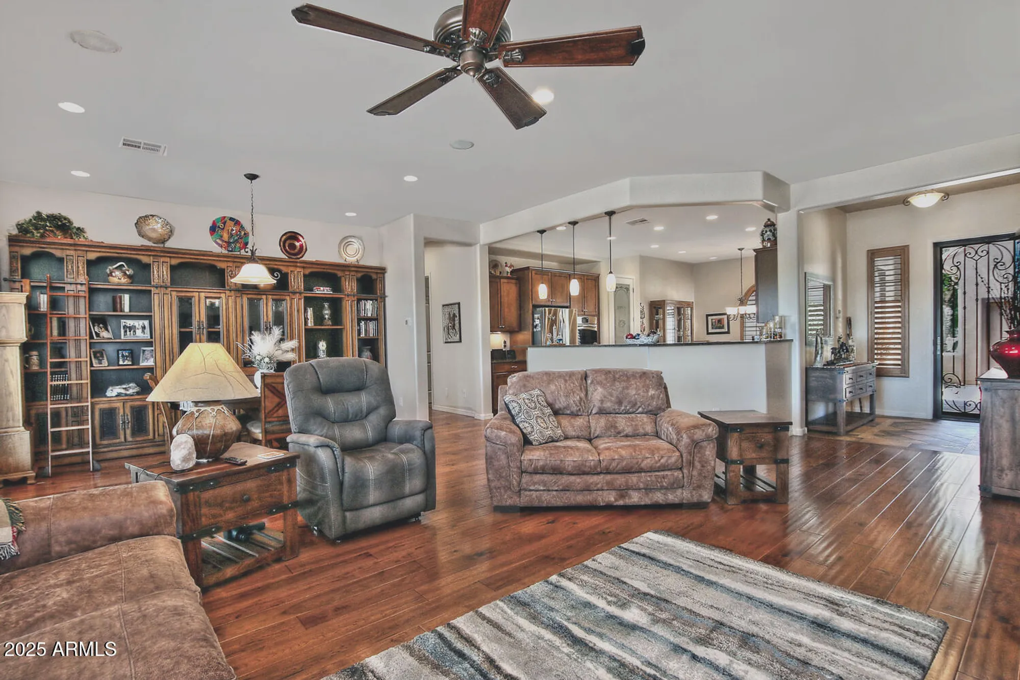 Property Slideshow image 15 of 71 | 3573 n presidential dr, Florence, AZ, 85132