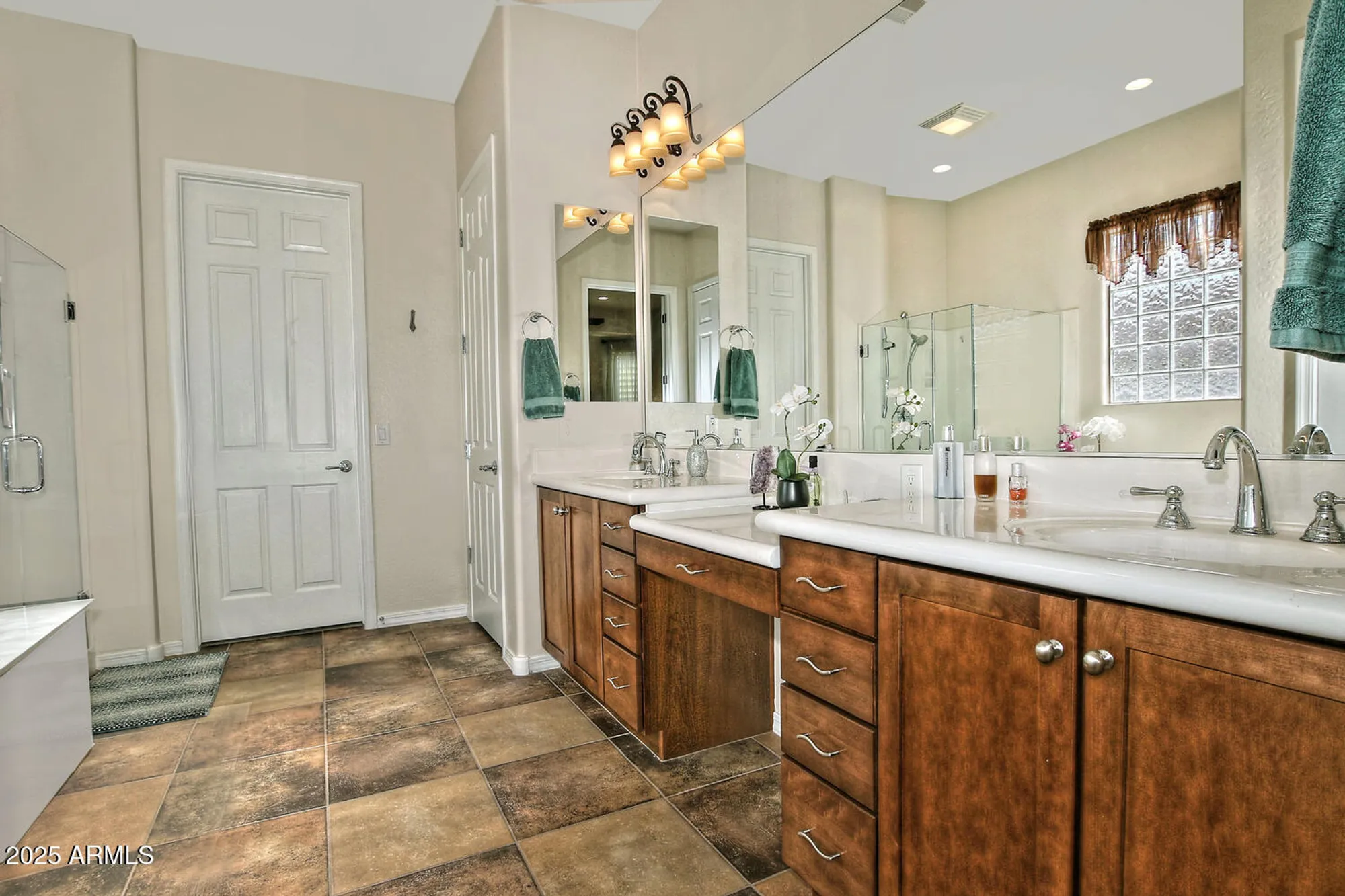 Property Slideshow image 38 of 71 | 3573 n presidential dr, Florence, AZ, 85132