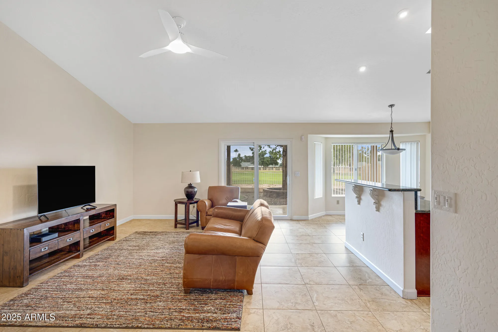 Property Slideshow image 10 of 38 | 11623 s 46th st, Phoenix, AZ, 85044