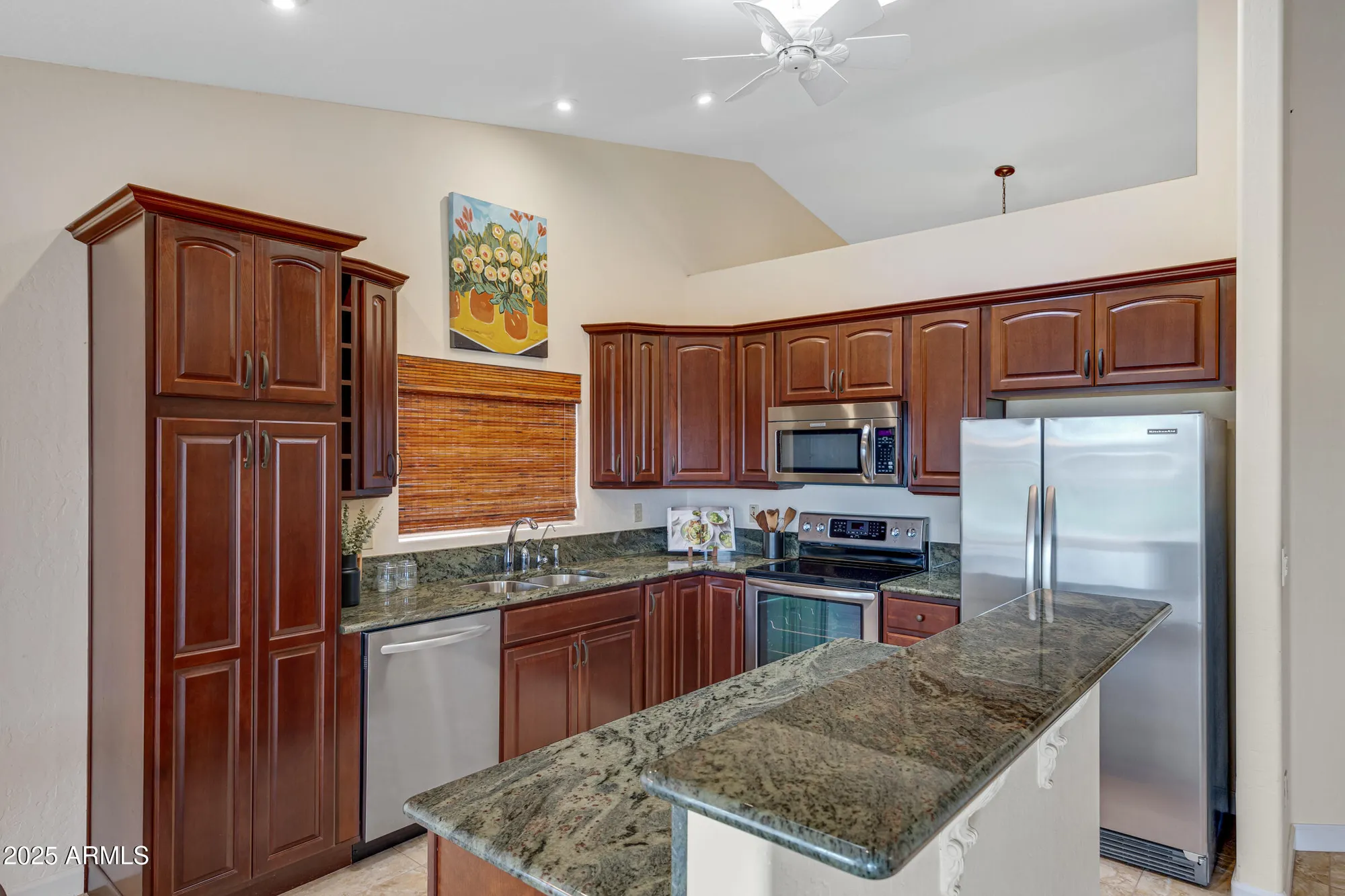 Property Slideshow image 13 of 38 | 11623 s 46th st, Phoenix, AZ, 85044