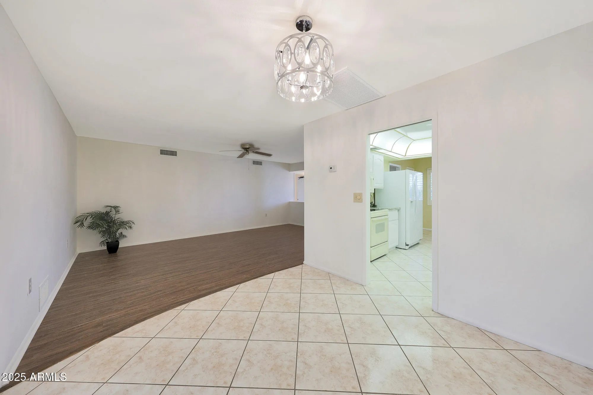 Property Slideshow image 13 of 48 | 10760 w saratoga cir, Sun City, AZ, 85351