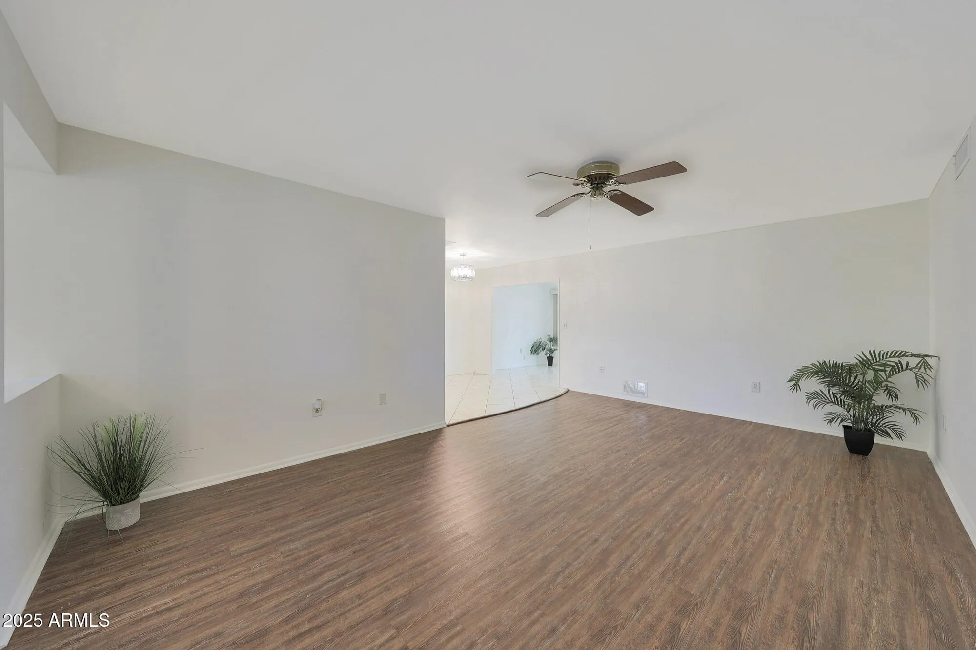 Property Slideshow image 8 of 48 | 10760 w saratoga cir, Sun City, AZ, 85351