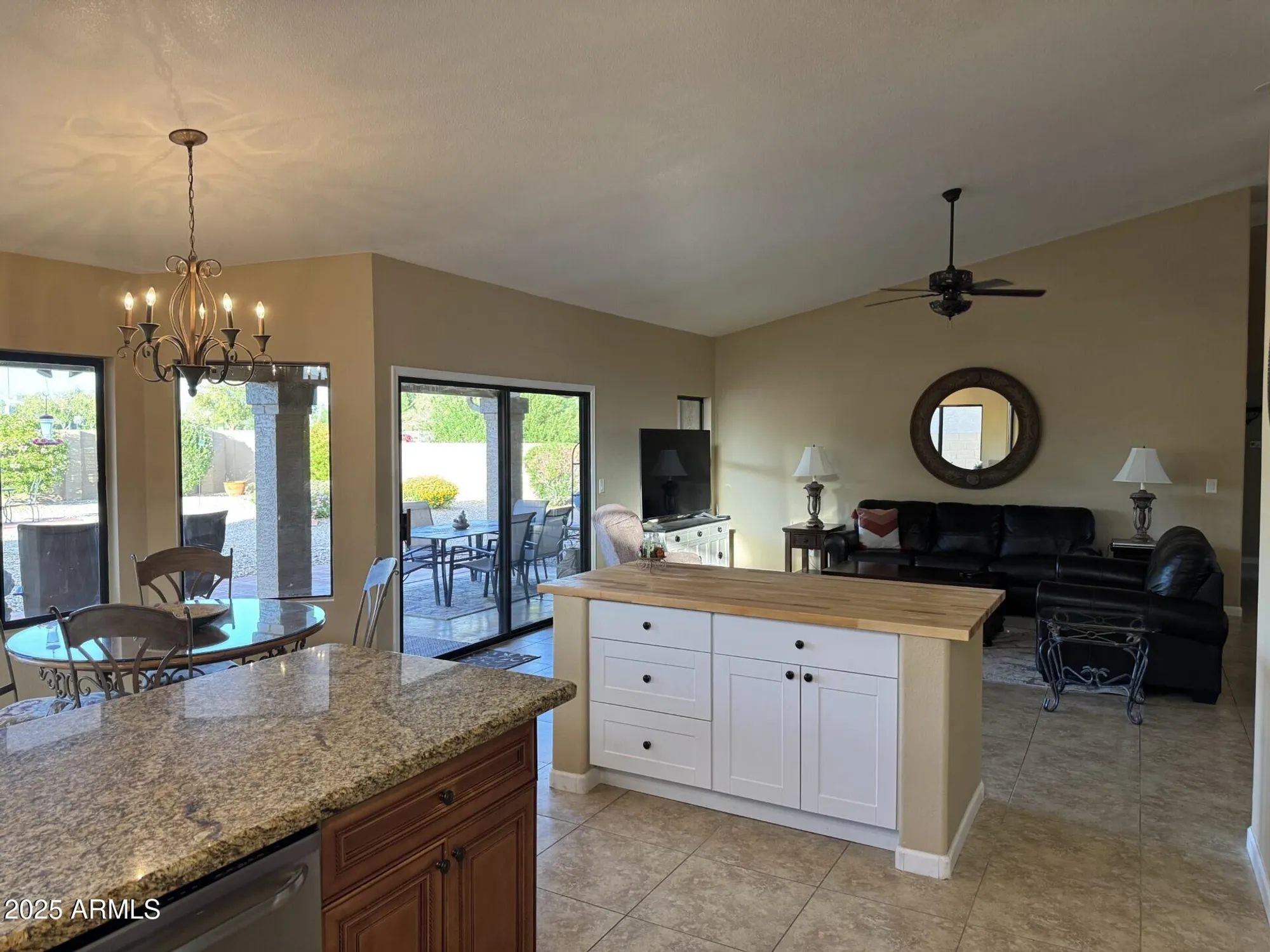 Property Slideshow image 5 of 24 | 9510 w menadota dr, Peoria, AZ, 85382