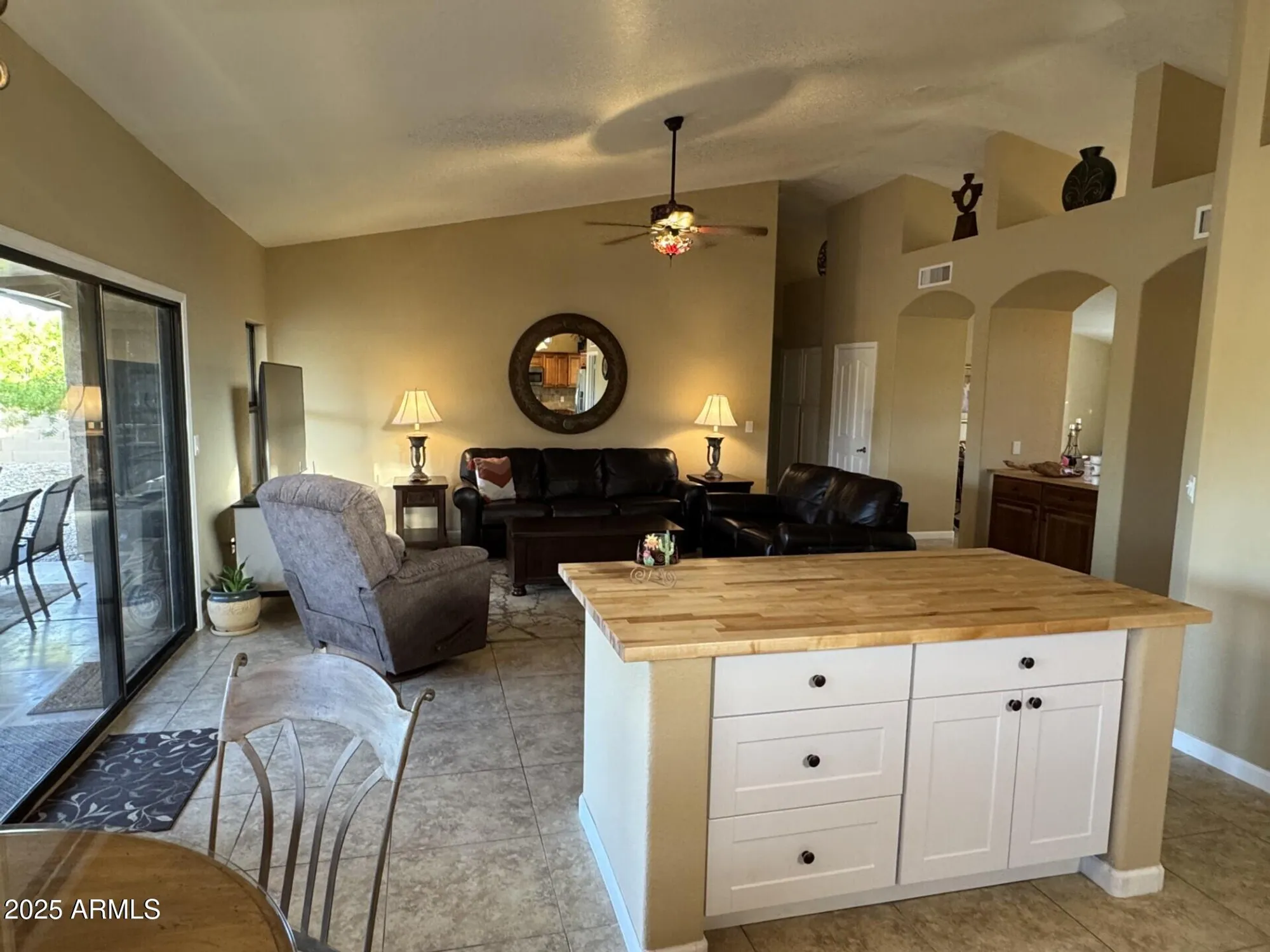 Property Slideshow image 6 of 24 | 9510 w menadota dr, Peoria, AZ, 85382