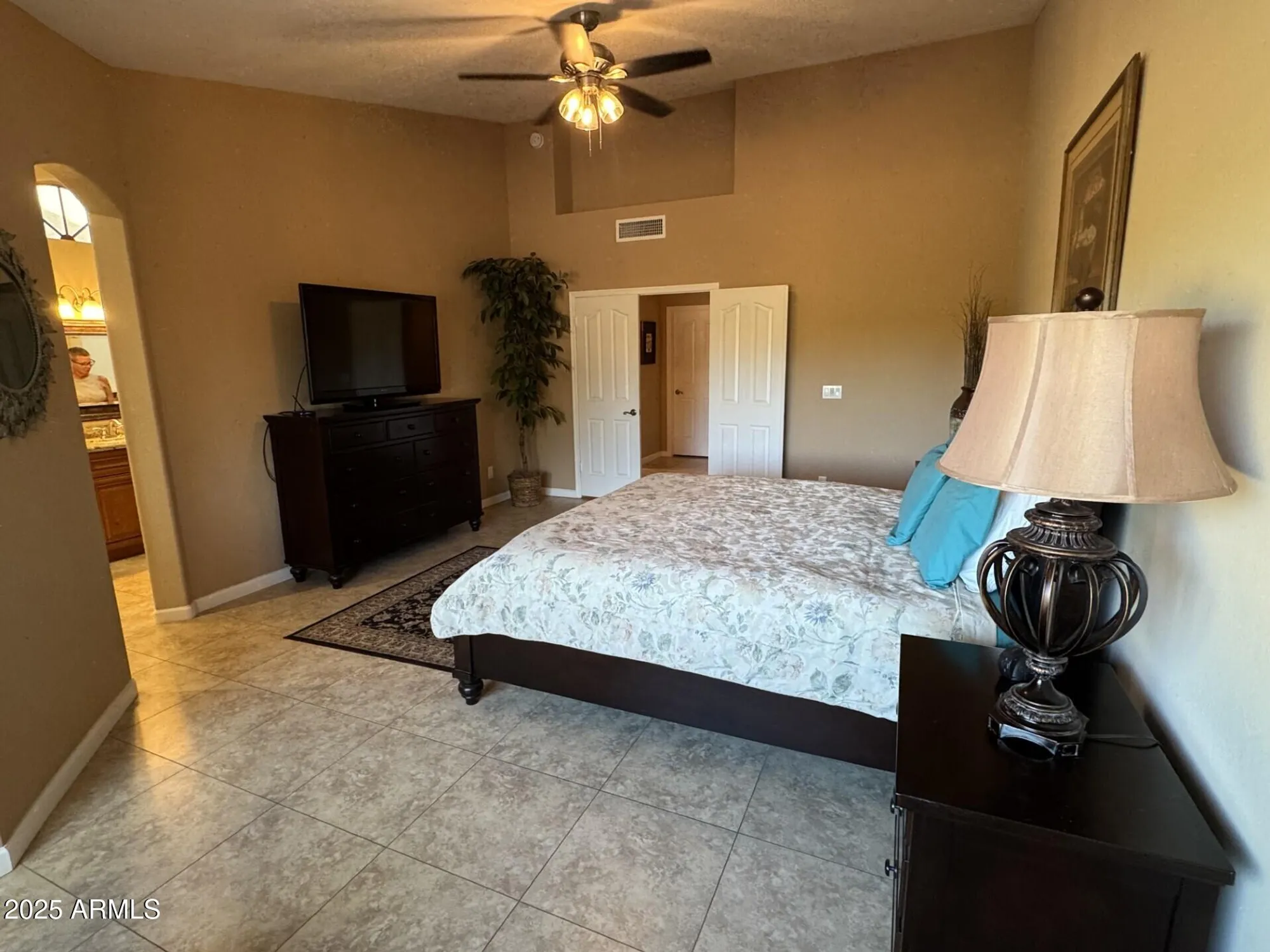 Property Slideshow image 9 of 24 | 9510 w menadota dr, Peoria, AZ, 85382