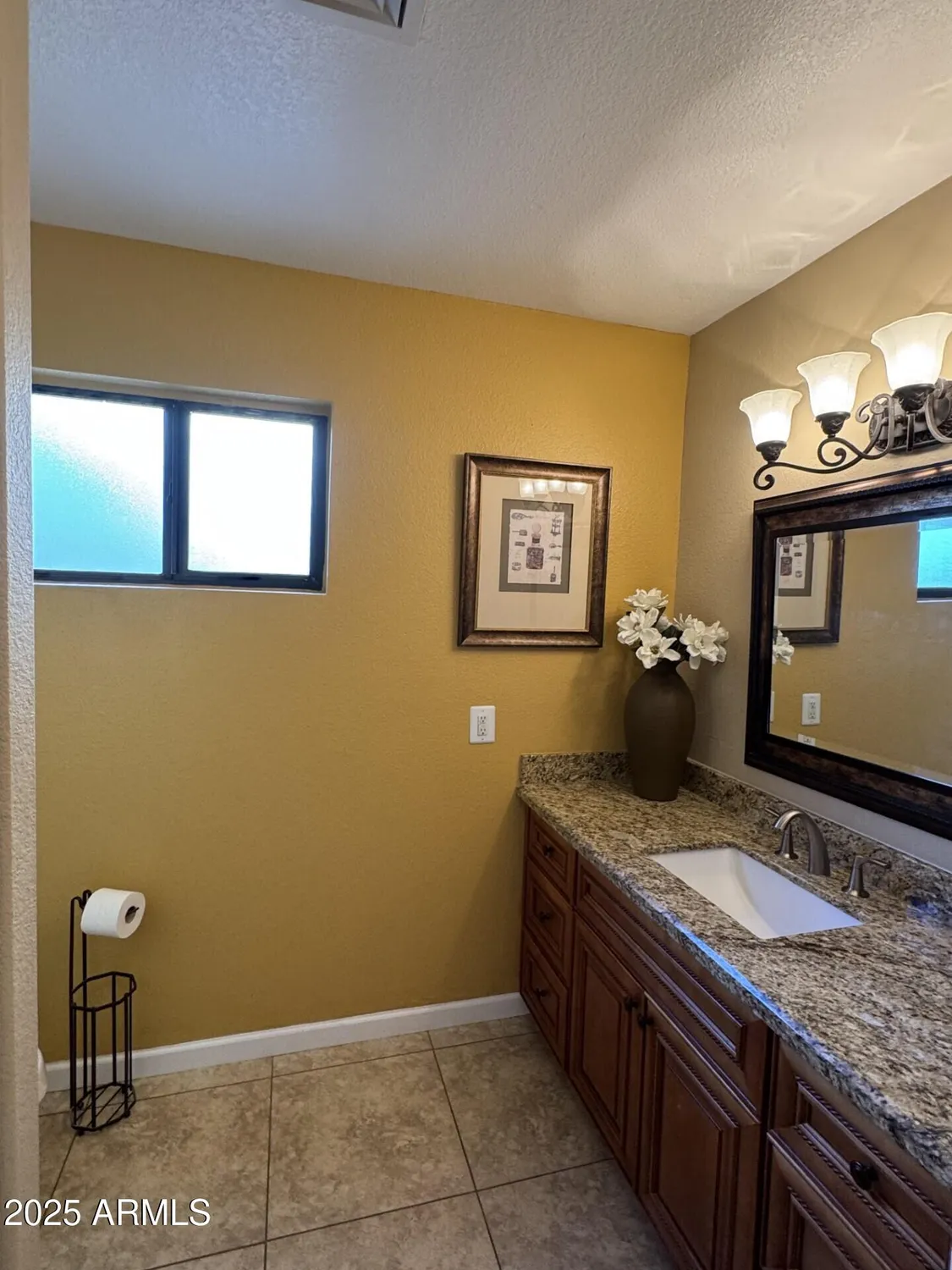 Property Slideshow image 17 of 24 | 9510 w menadota dr, Peoria, AZ, 85382