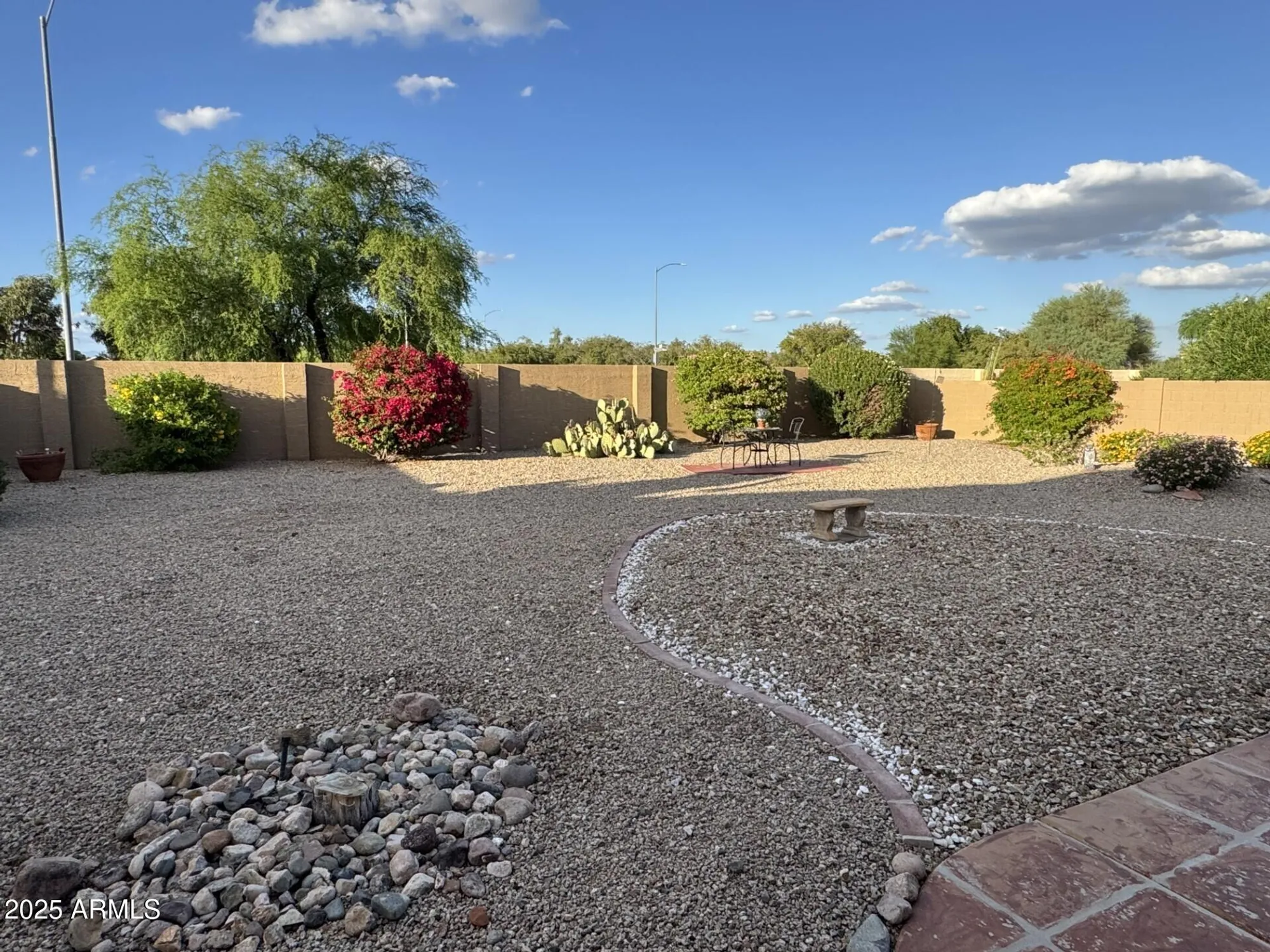 Property Slideshow image 19 of 24 | 9510 w menadota dr, Peoria, AZ, 85382