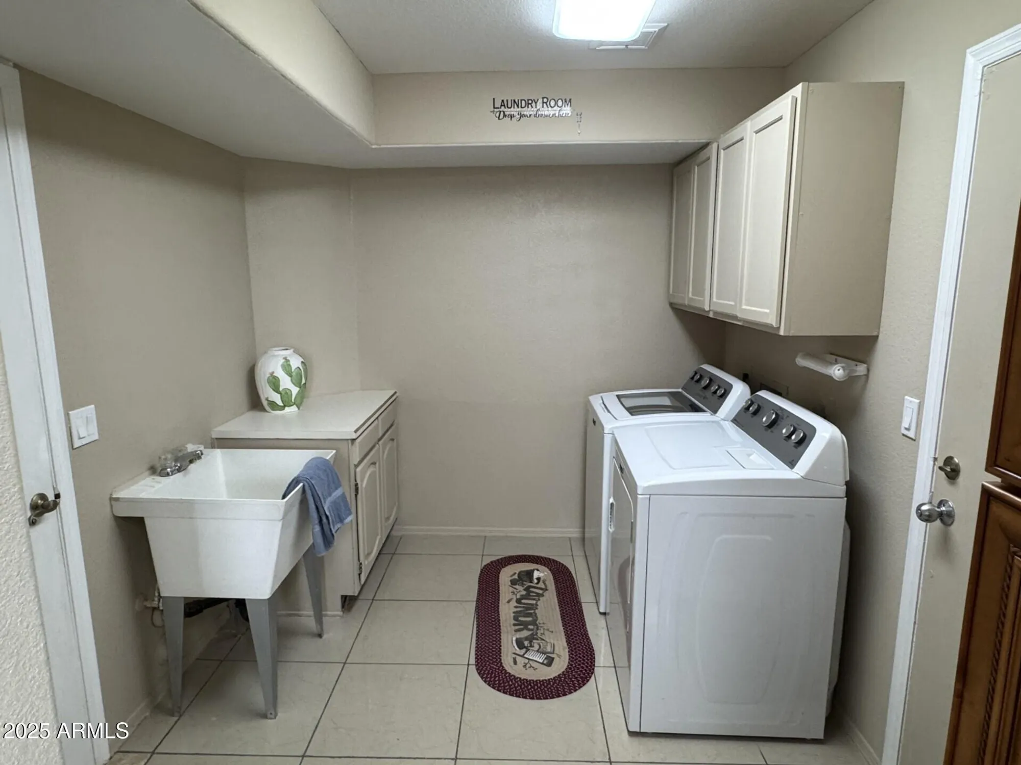 Property Slideshow image 21 of 24 | 9510 w menadota dr, Peoria, AZ, 85382