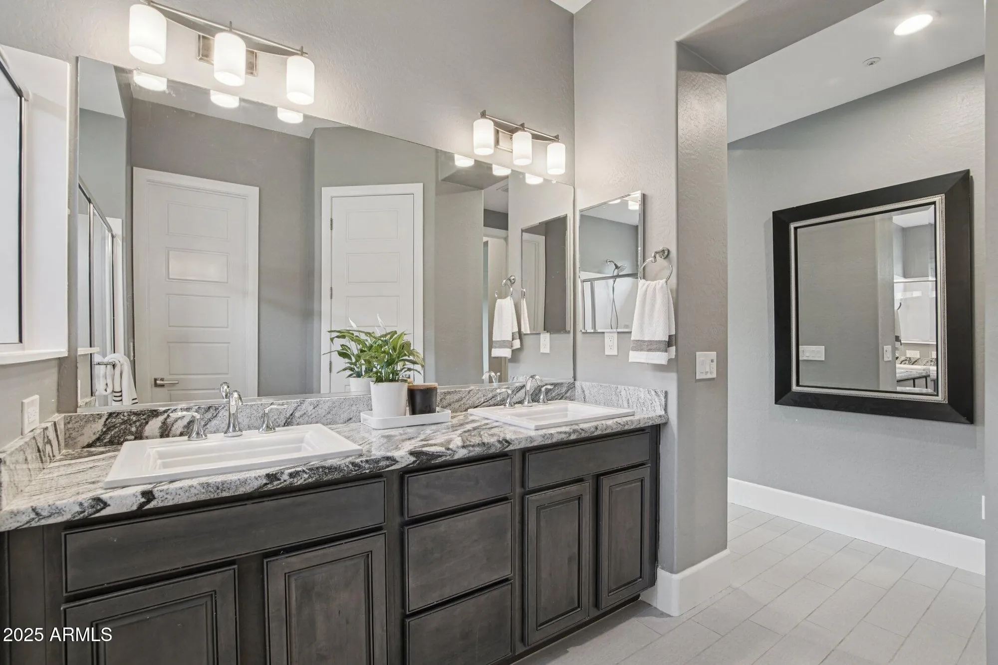 Property Slideshow image 20 of 34 | 13453 w evergreen ter, Peoria, AZ, 85383