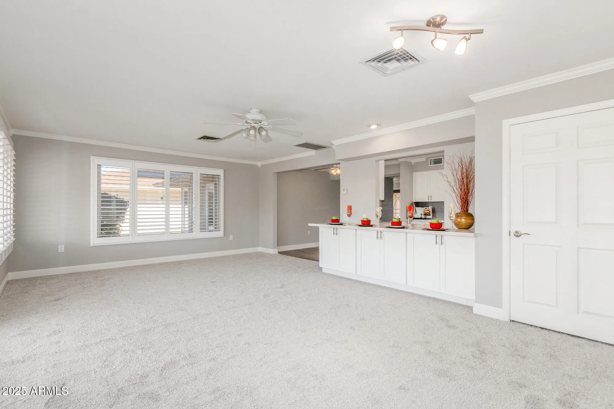 Property Slideshow image 7 of 29 | 10826 w brookside dr, Sun City, AZ, 85351