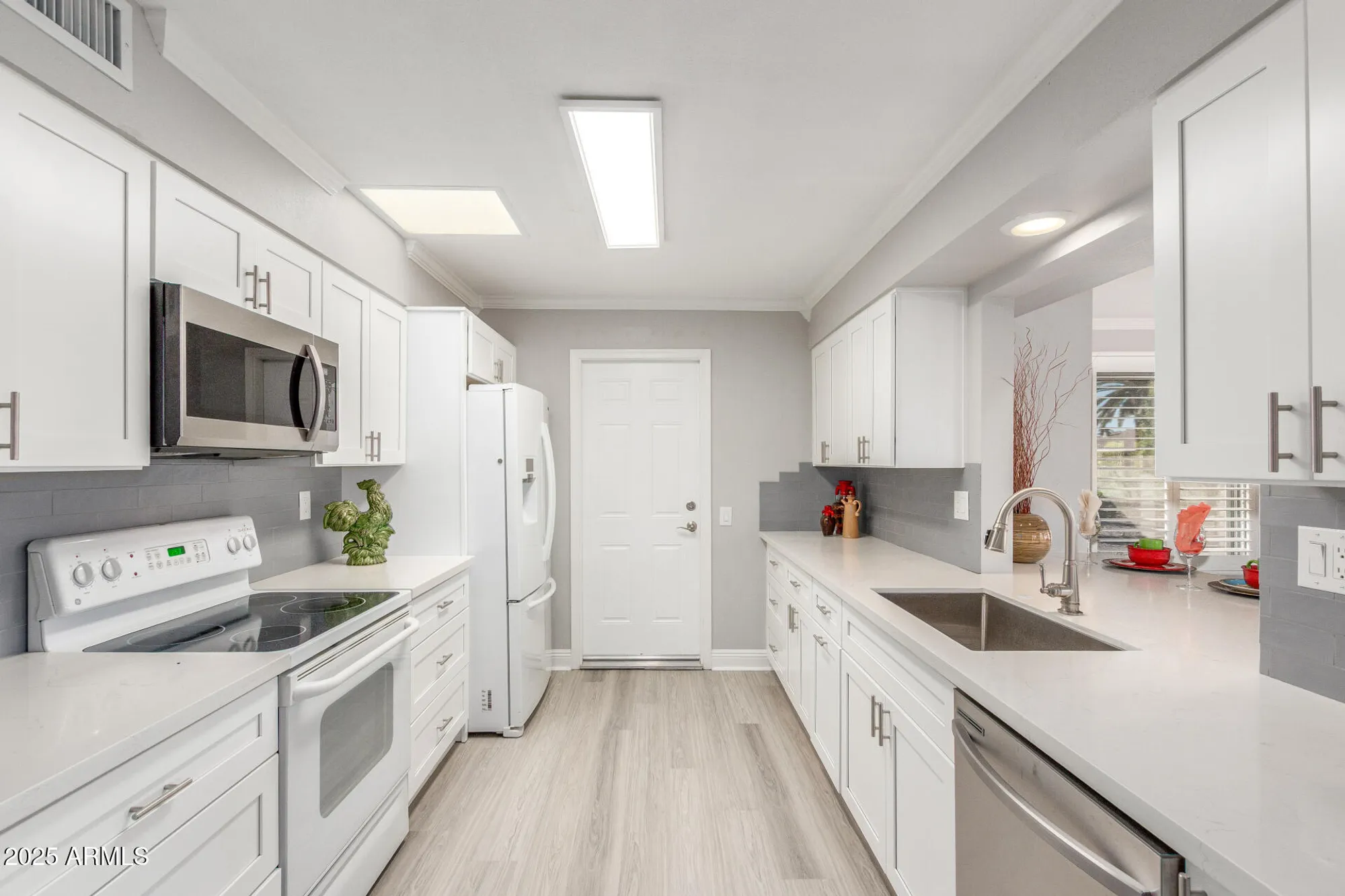 Property Slideshow image 6 of 29 | 10826 w brookside dr, Sun City, AZ, 85351