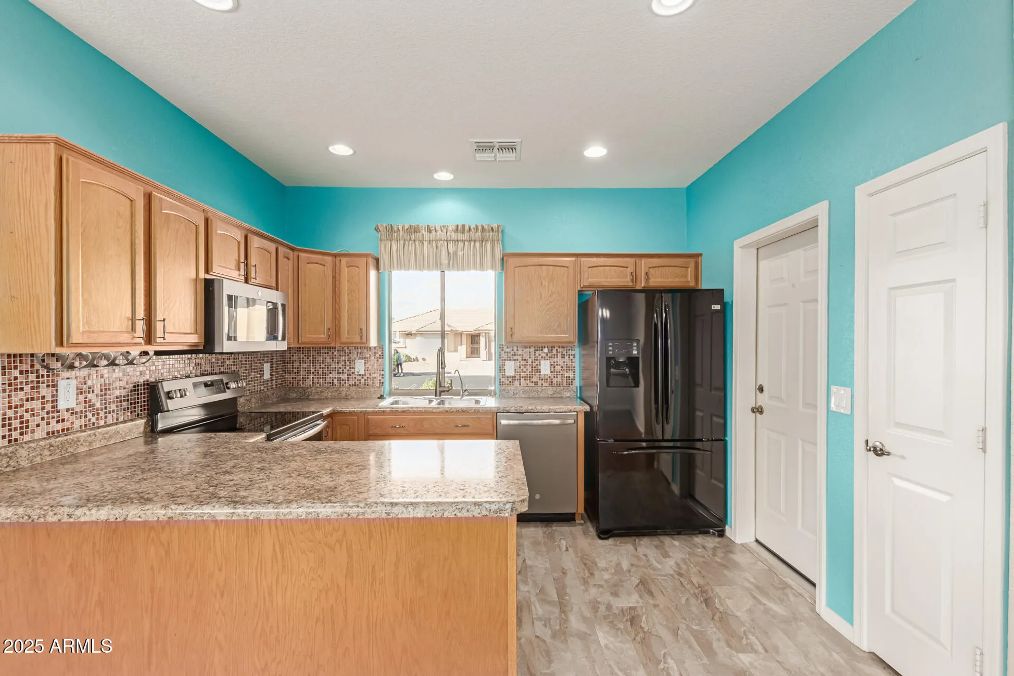 Property Slideshow image 9 of 31 | 10825 e oro ave, Mesa, AZ, 85212