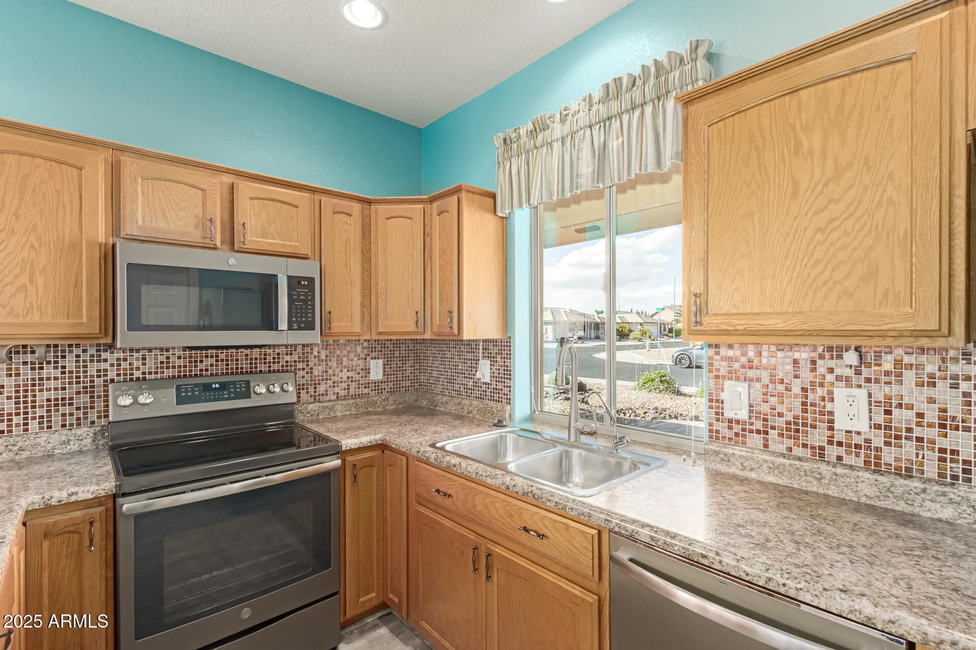 Property Slideshow image 10 of 31 | 10825 e oro ave, Mesa, AZ, 85212
