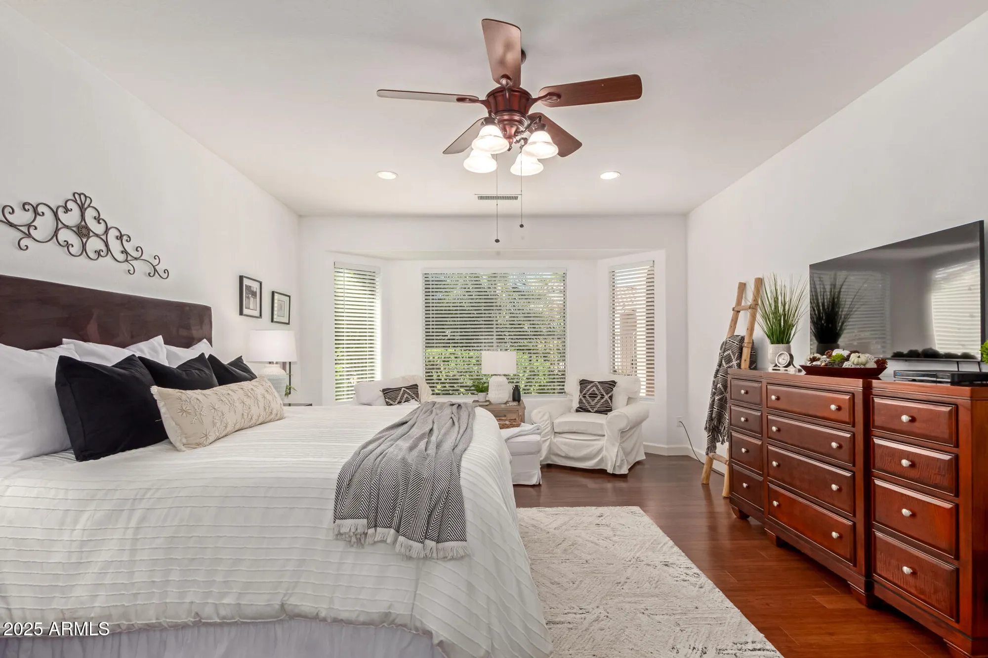 Property Slideshow image 31 of 47 | 20754 n canyon whisper dr, Surprise, AZ, 85387