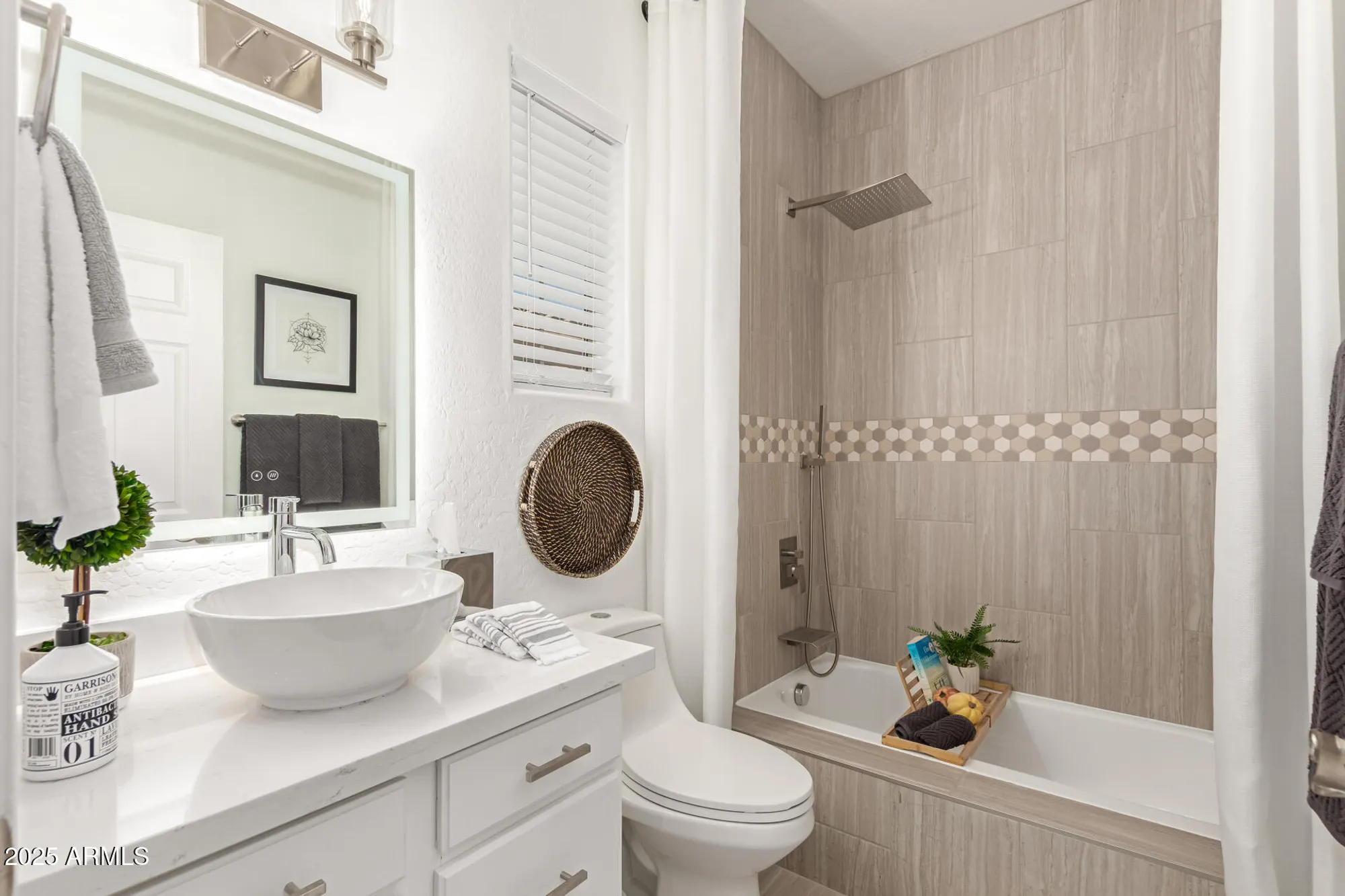 Property Slideshow image 12 of 47 | 20754 n canyon whisper dr, Surprise, AZ, 85387