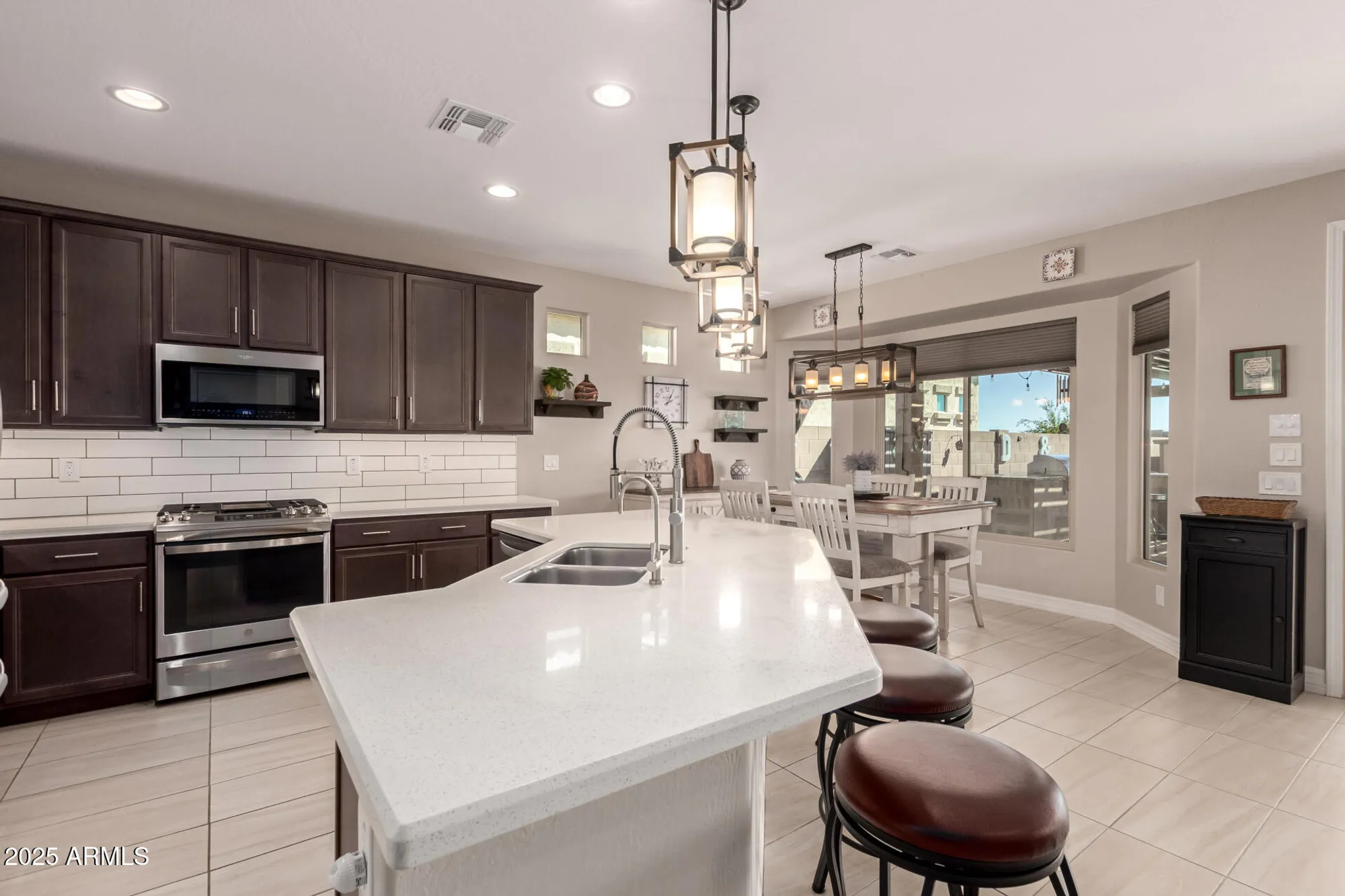 Property Slideshow image 12 of 52 | 18229 w cedarwood ln, Goodyear, AZ, 85338