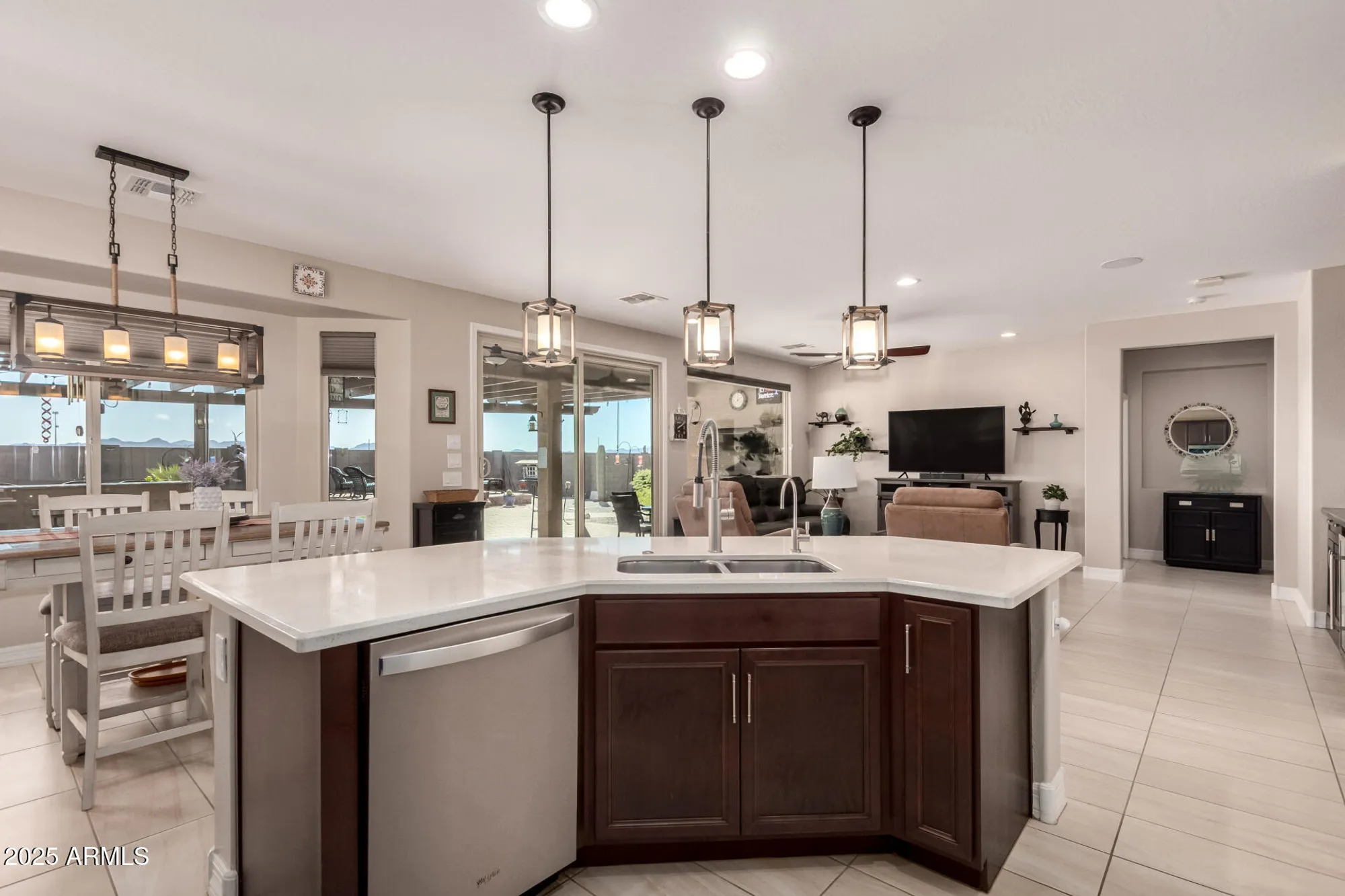 Property Slideshow image 16 of 52 | 18229 w cedarwood ln, Goodyear, AZ, 85338