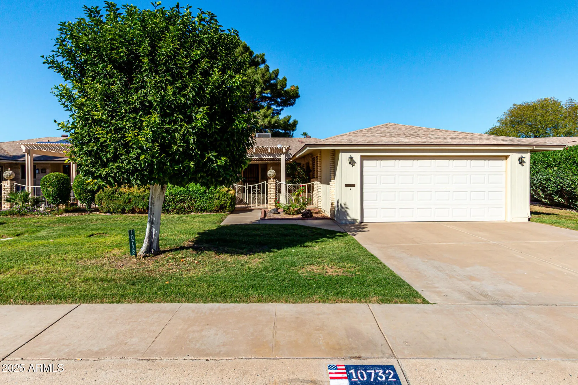 Property Slideshow image 2 of 34 | 10732 w denham dr, Sun City, AZ, 85351