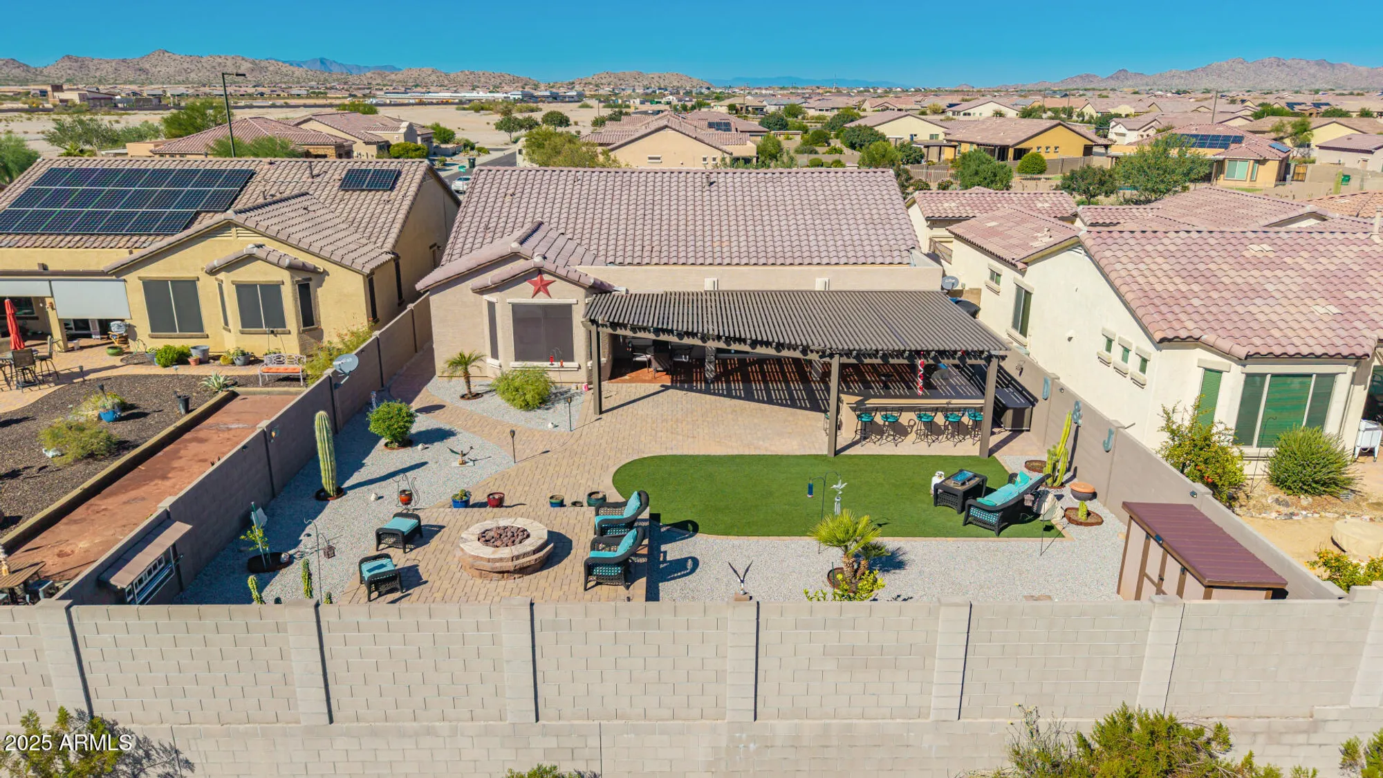 Property Slideshow image 4 of 52 | 18229 w cedarwood ln, Goodyear, AZ, 85338
