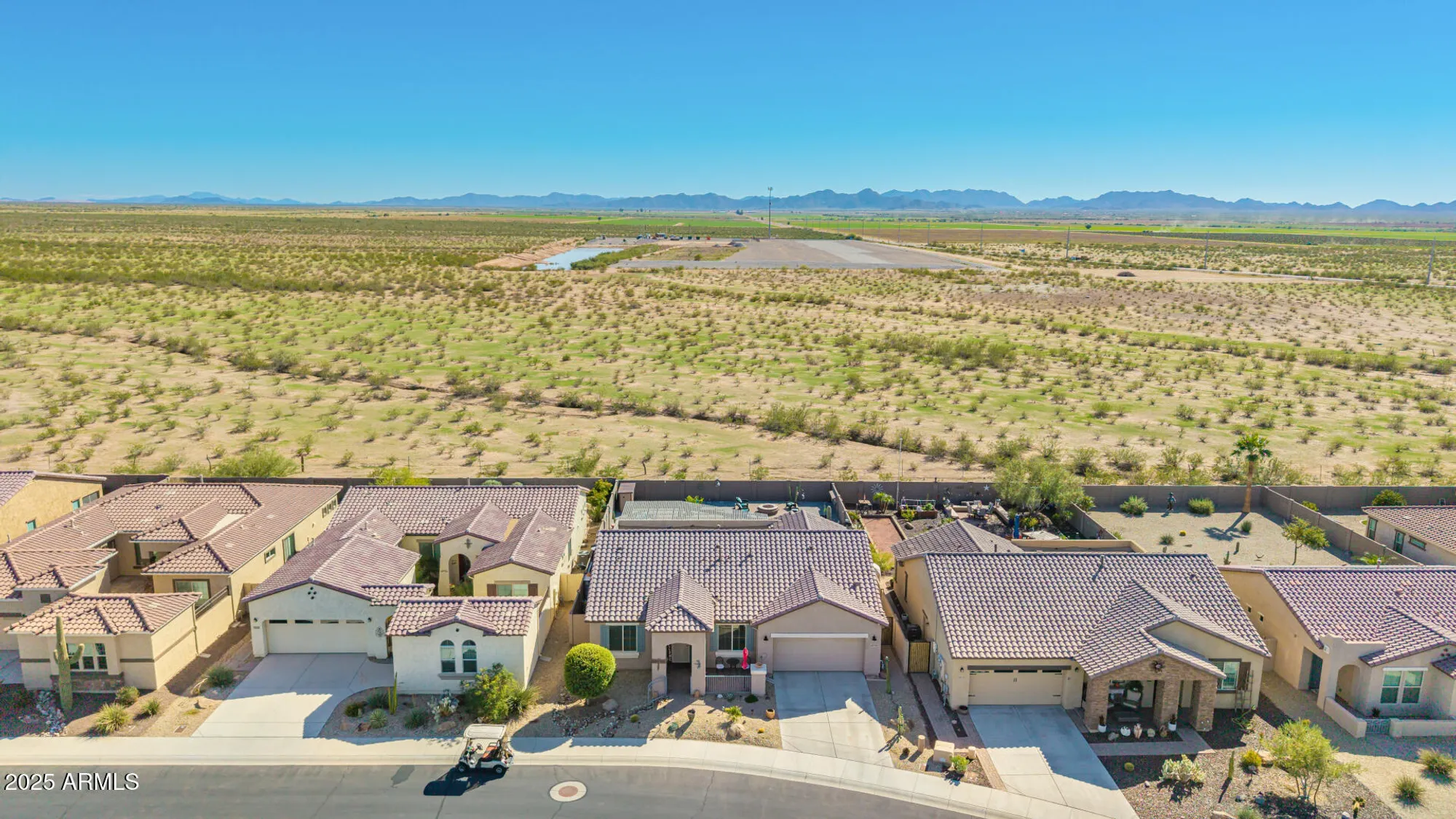 Property Slideshow image 3 of 52 | 18229 w cedarwood ln, Goodyear, AZ, 85338
