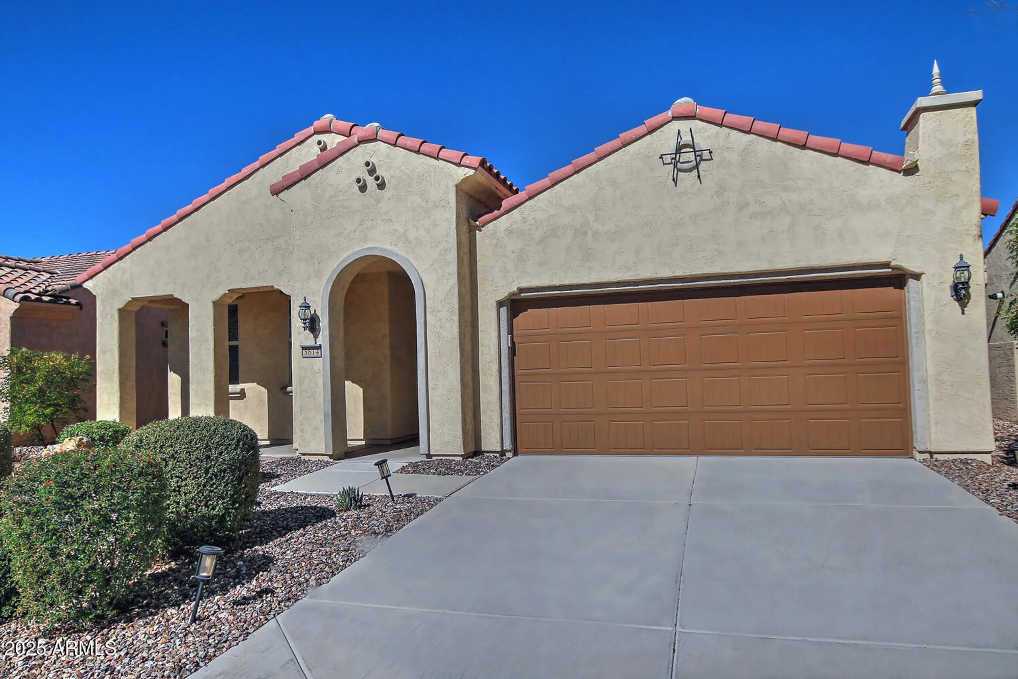 Property Slideshow image 3 of 49 | 5814 w cactus wren way, Florence, AZ, 85132