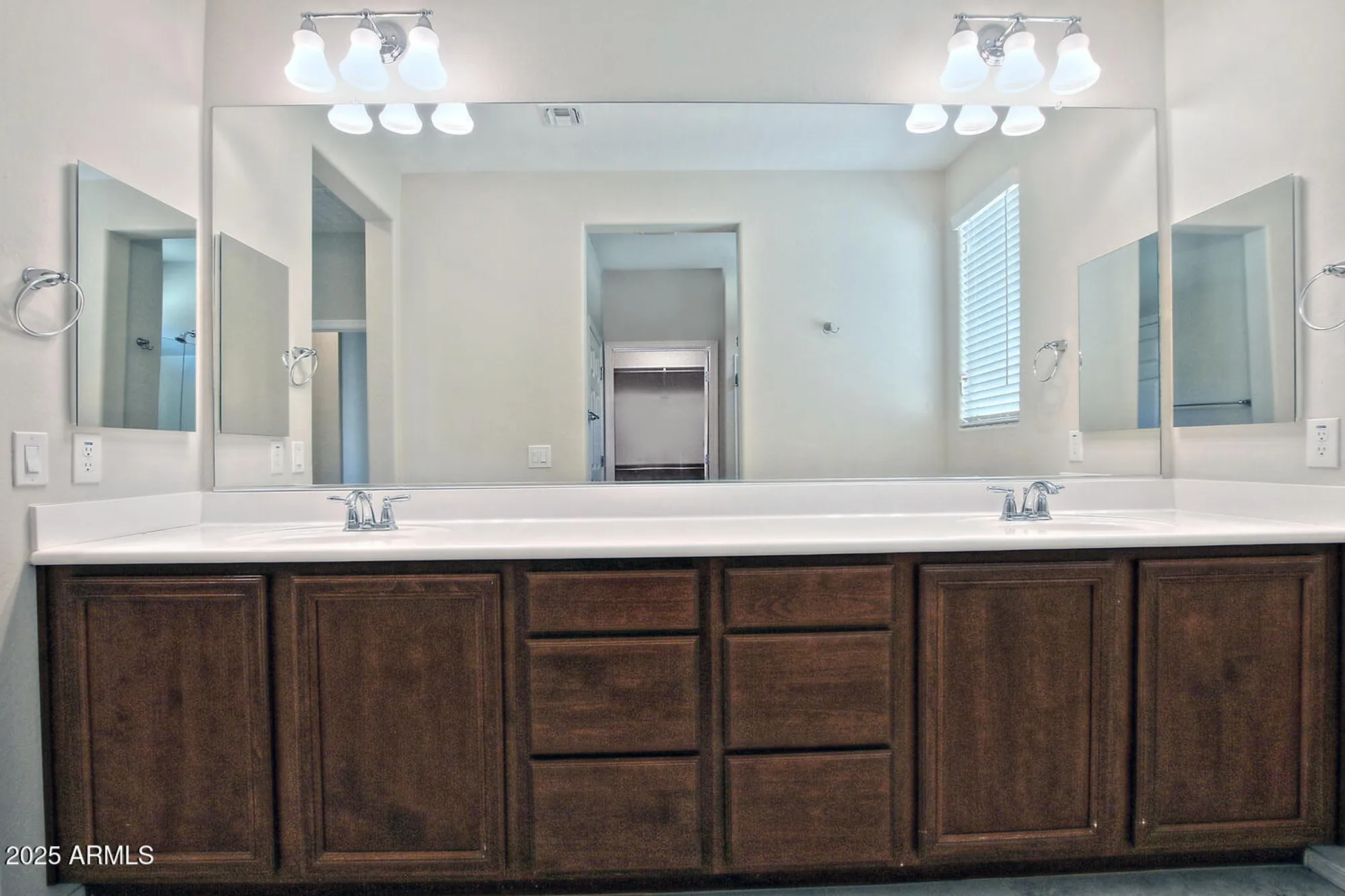 Property Slideshow image 19 of 49 | 5814 w cactus wren way, Florence, AZ, 85132