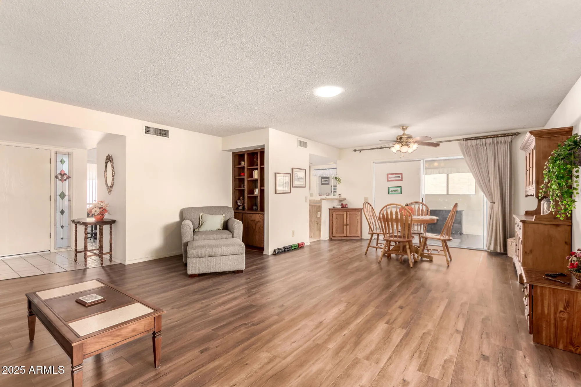 Property Slideshow image 11 of 51 | 9239 e fairway blvd, Sun Lakes, AZ, 85248