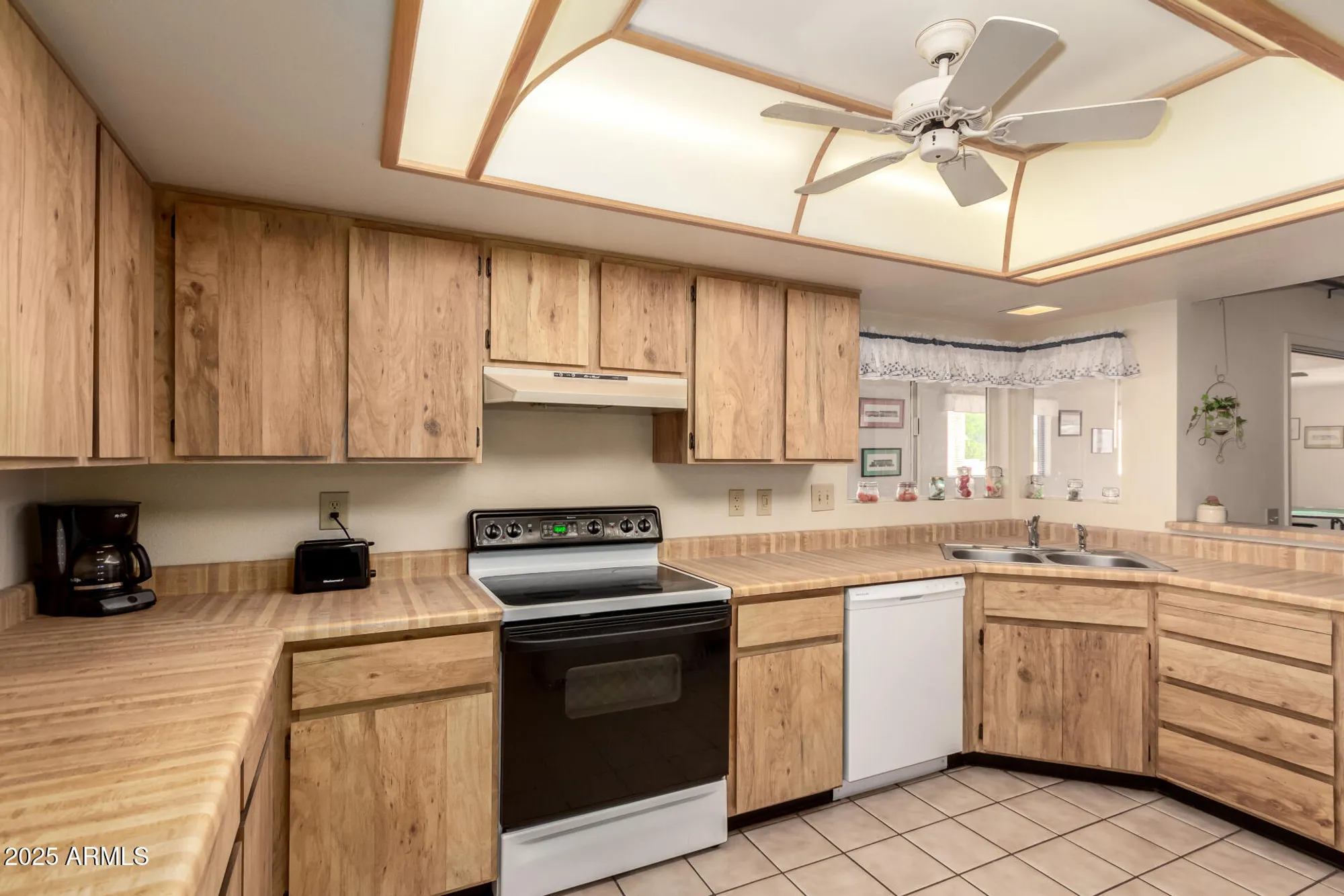 Property Slideshow image 17 of 51 | 9239 e fairway blvd, Sun Lakes, AZ, 85248