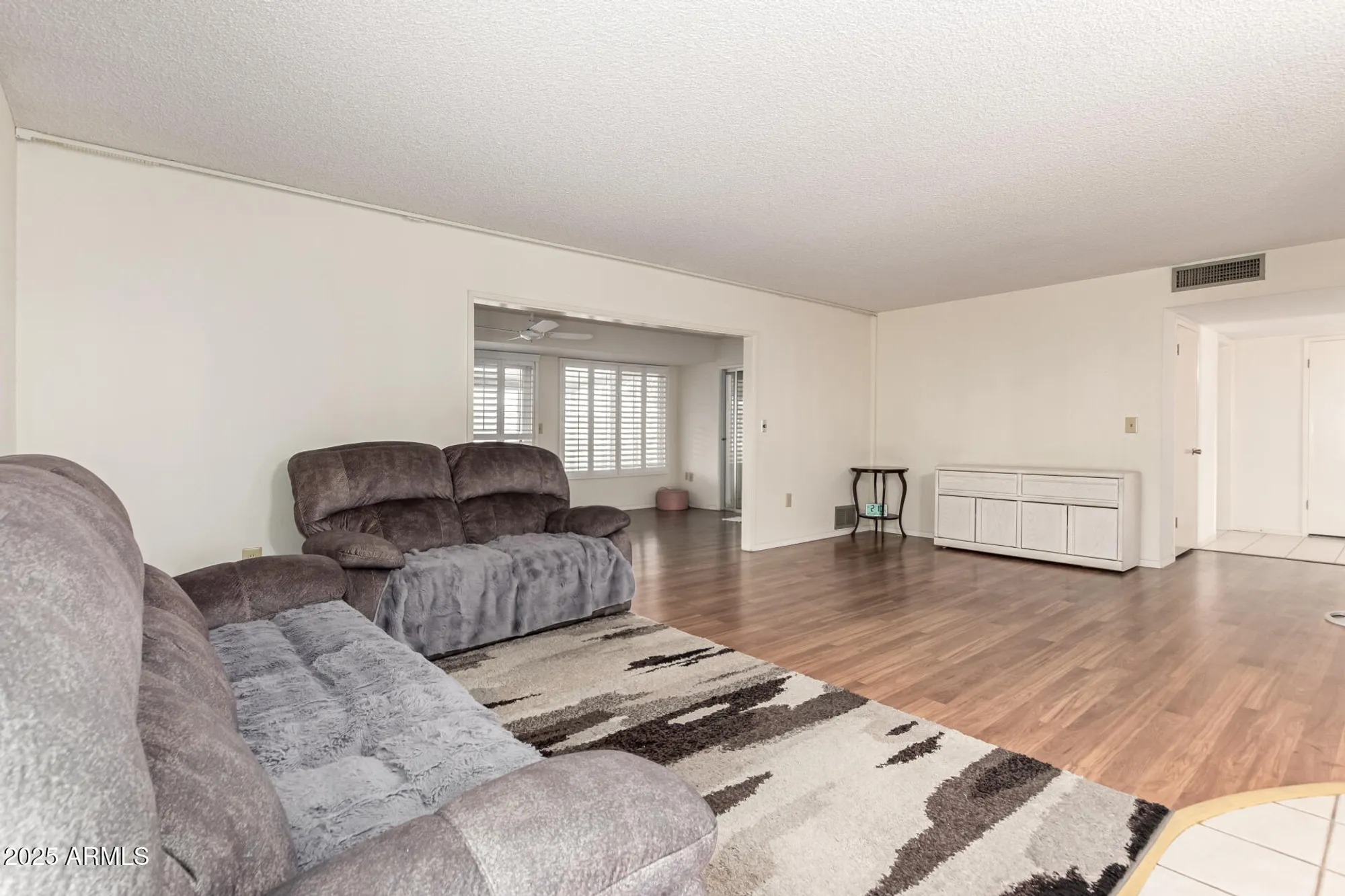 Property Slideshow image 13 of 30 | 10404 w kingswood cir, Sun City, AZ, 85351