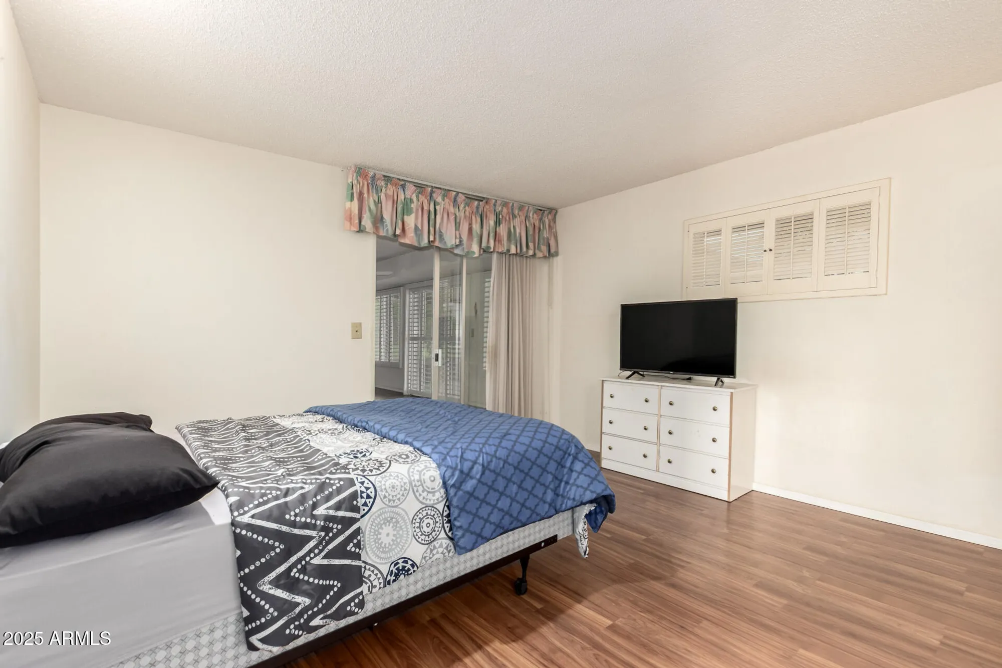 Property Slideshow image 16 of 30 | 10404 w kingswood cir, Sun City, AZ, 85351