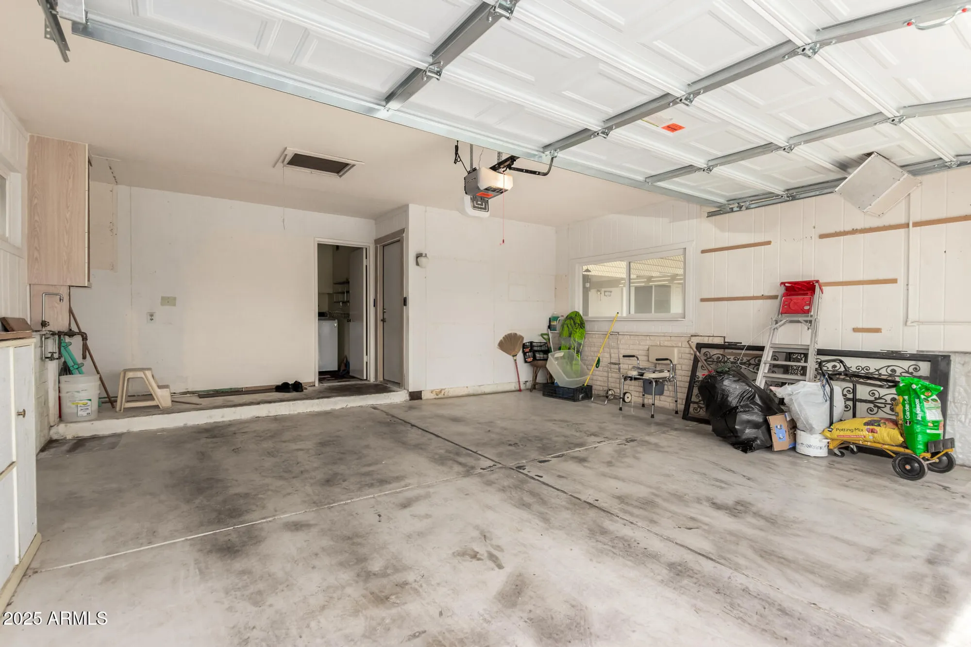 Property Slideshow image 24 of 30 | 10404 w kingswood cir, Sun City, AZ, 85351