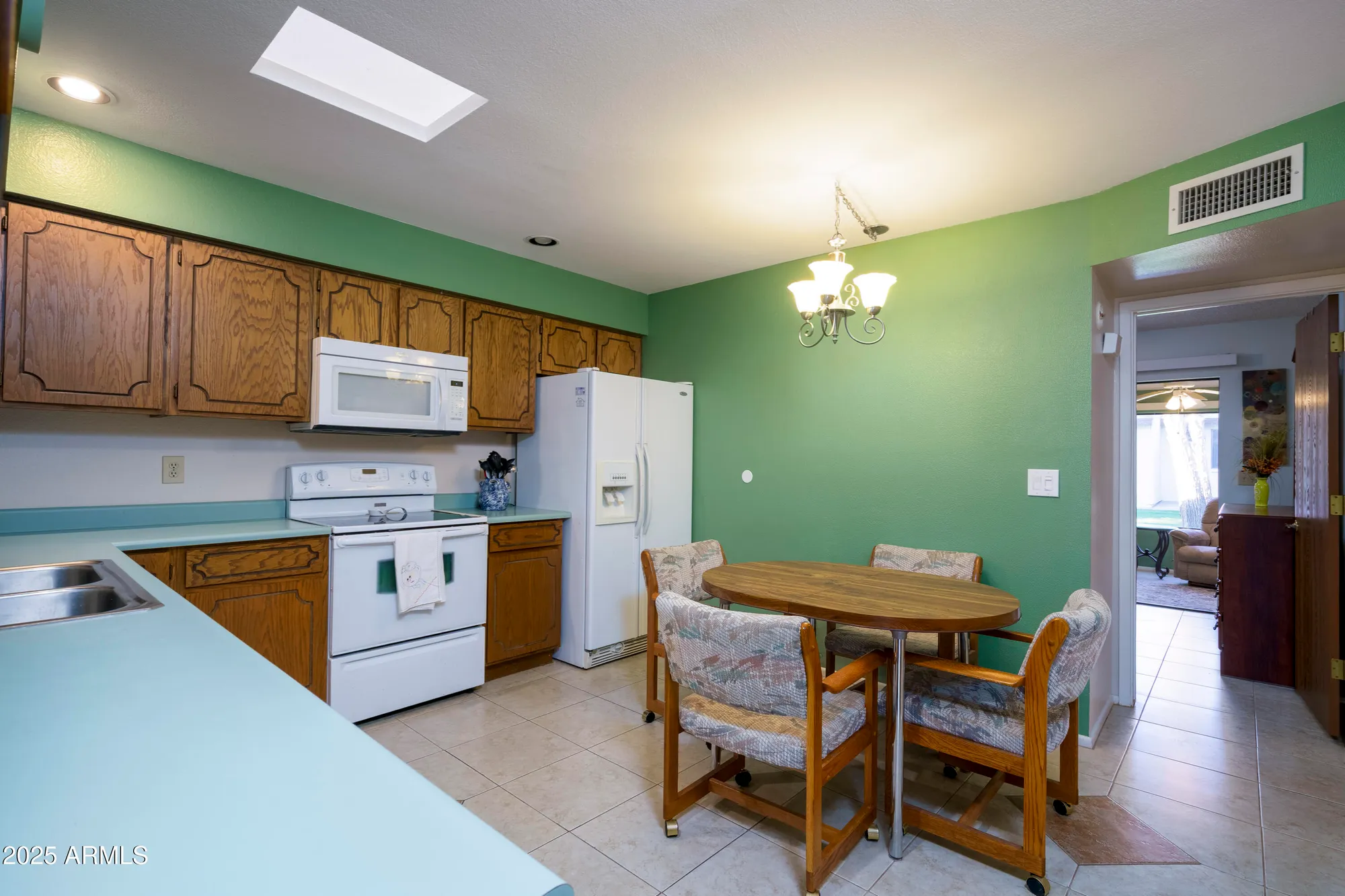Property Slideshow image 5 of 12 | 2064 s farnsworth dr 73, Mesa, AZ, 85209