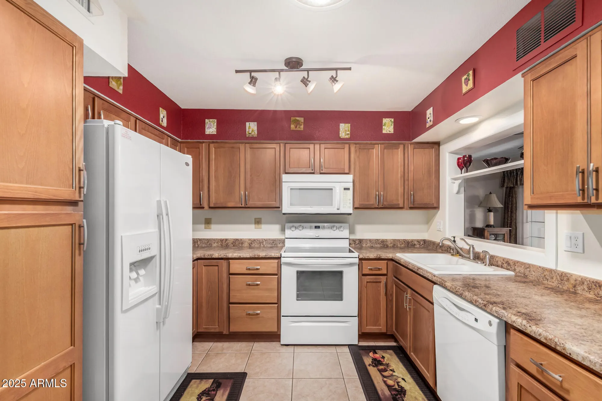 Property Slideshow image 7 of 32 | 14044 n newcastle dr, Sun City, AZ, 85351