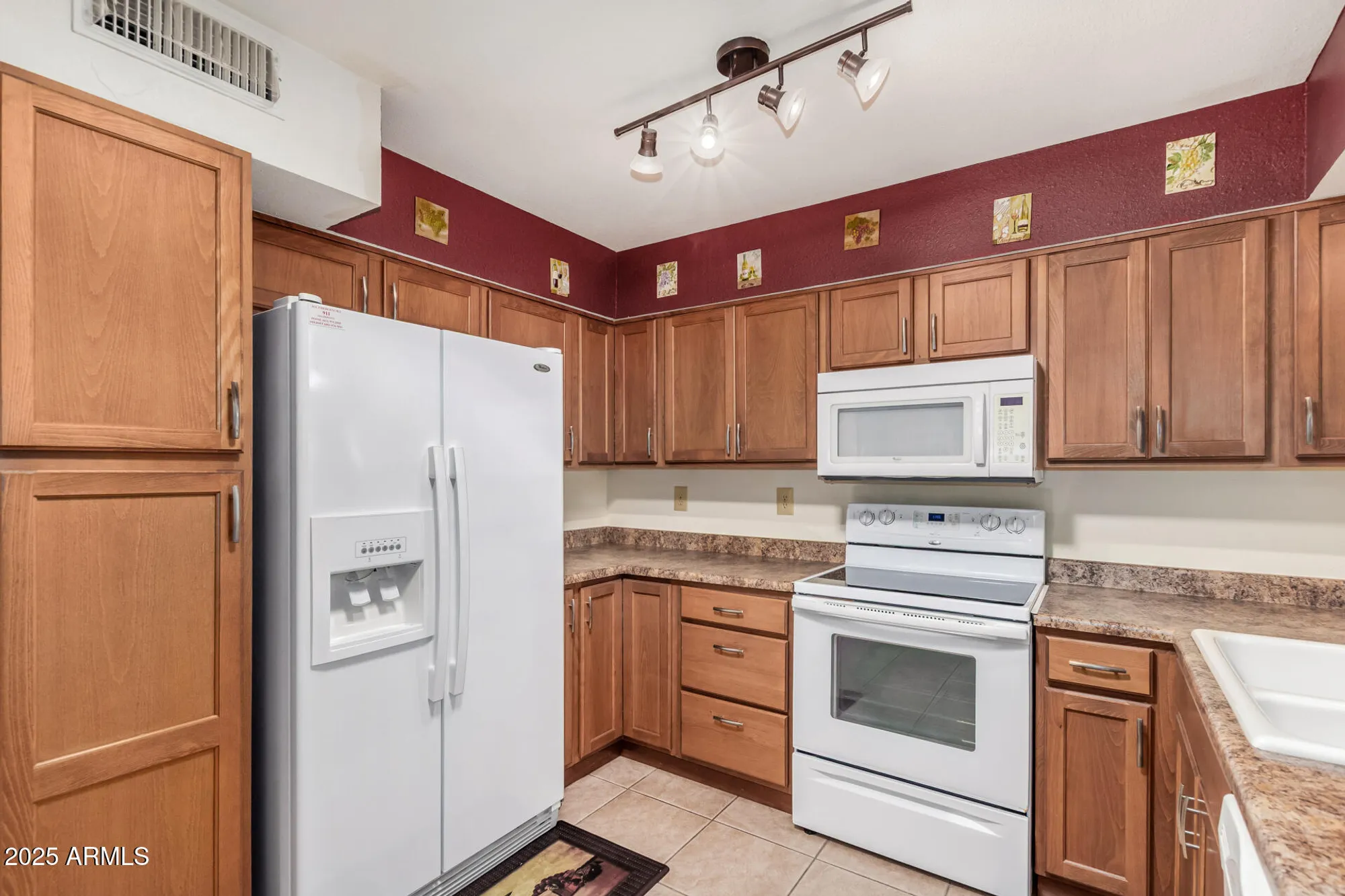 Property Slideshow image 8 of 32 | 14044 n newcastle dr, Sun City, AZ, 85351