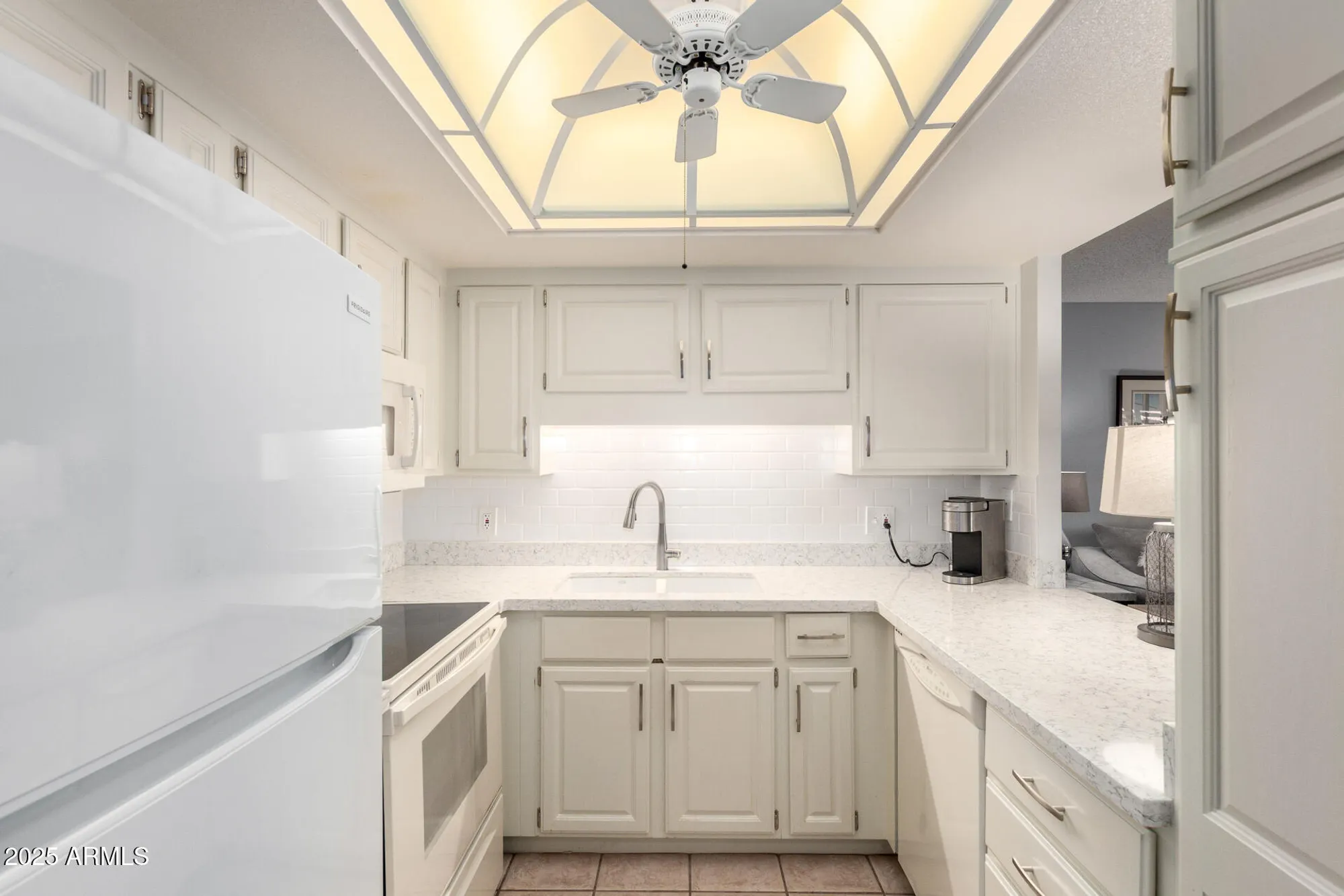 Property Slideshow image 13 of 58 | 10330 w thunderbird blvd a332, Sun City, AZ, 85351