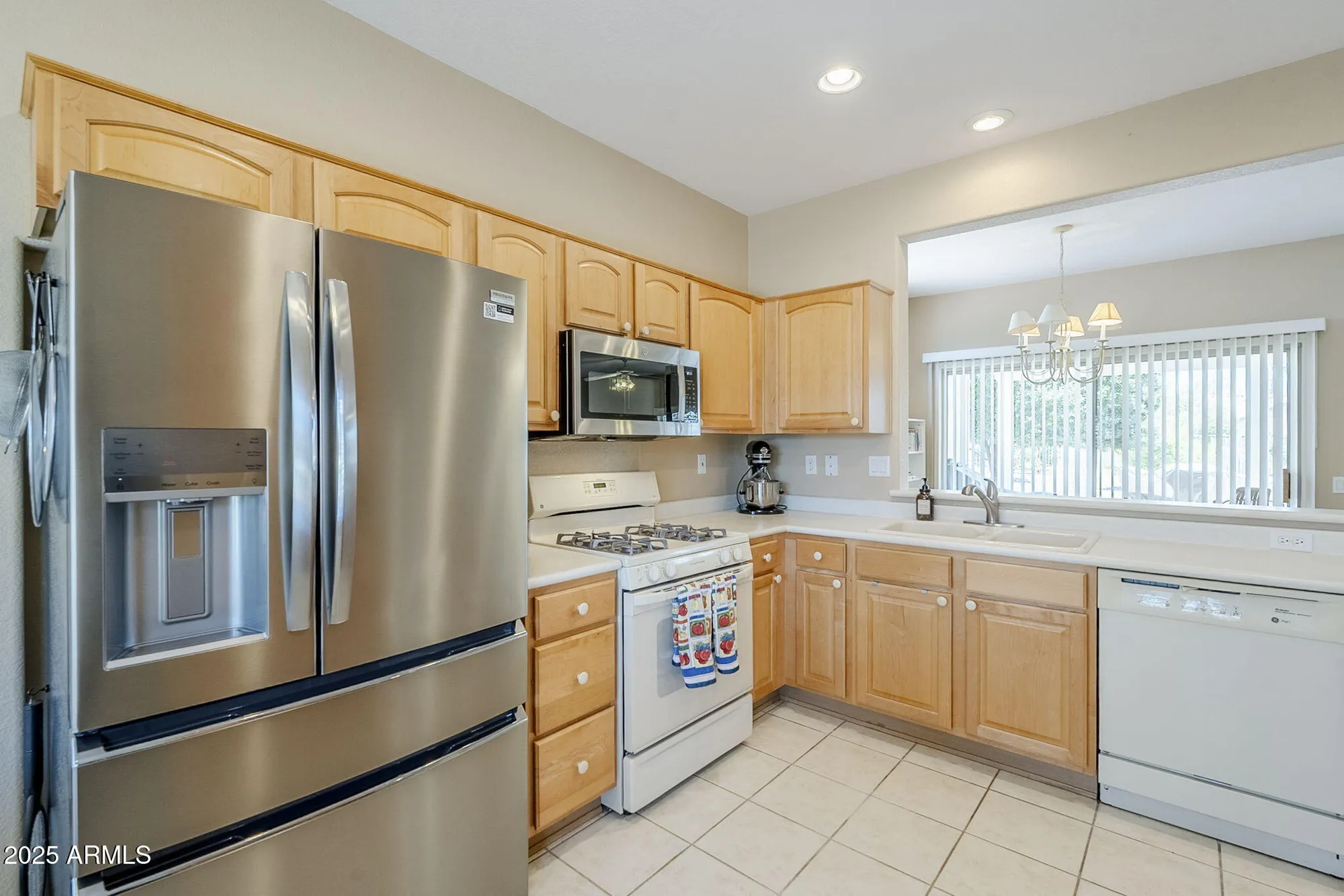 Property Slideshow image 12 of 46 | 15960 w indigo ln, Surprise, AZ, 85374