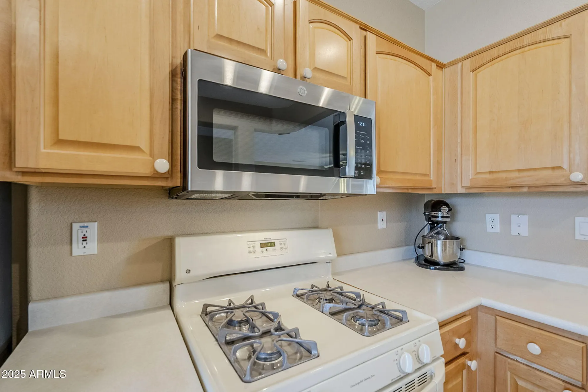 Property Slideshow image 14 of 46 | 15960 w indigo ln, Surprise, AZ, 85374