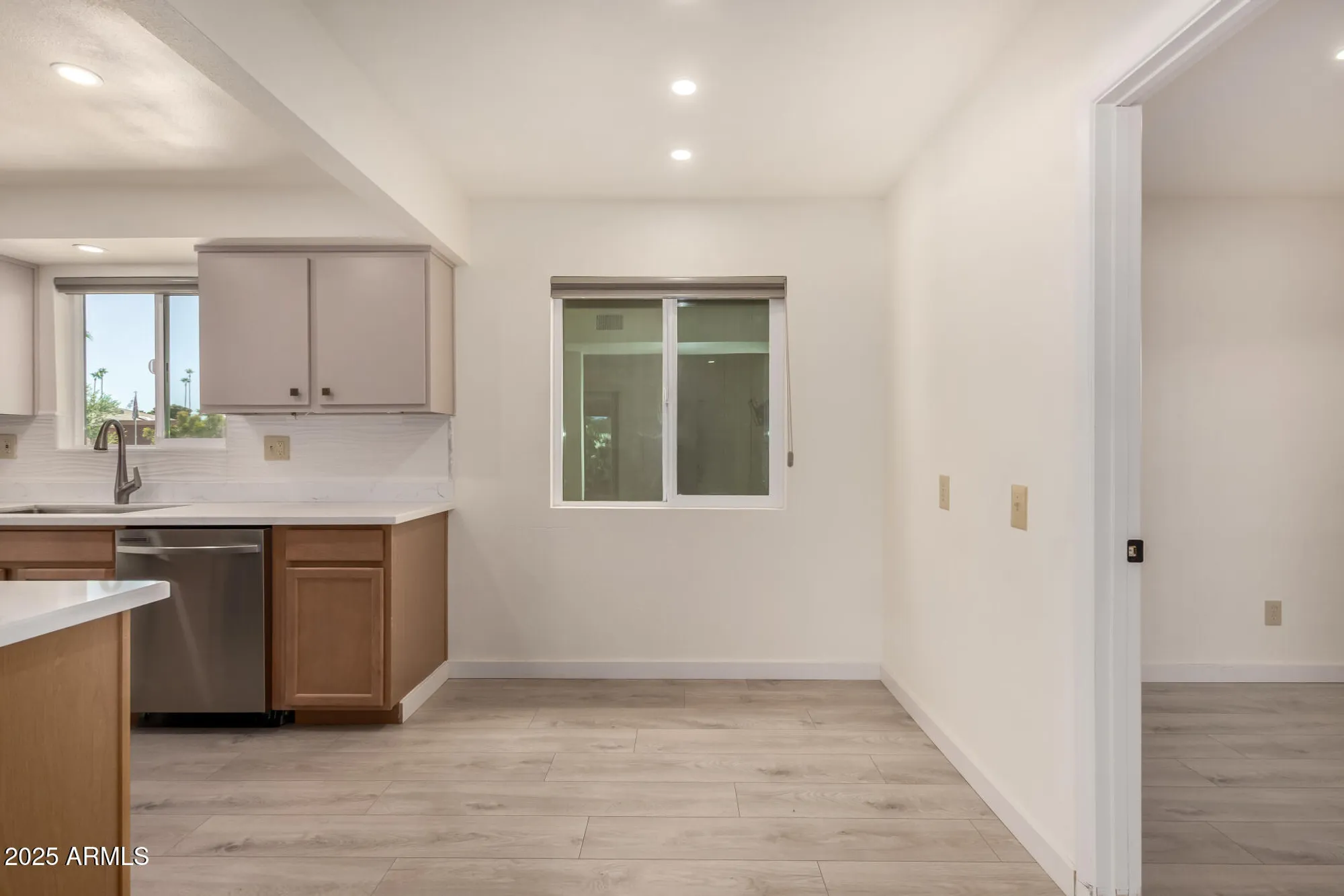 Property Slideshow image 9 of 34 | 10830 w willowbrook dr, Sun City, AZ, 85373