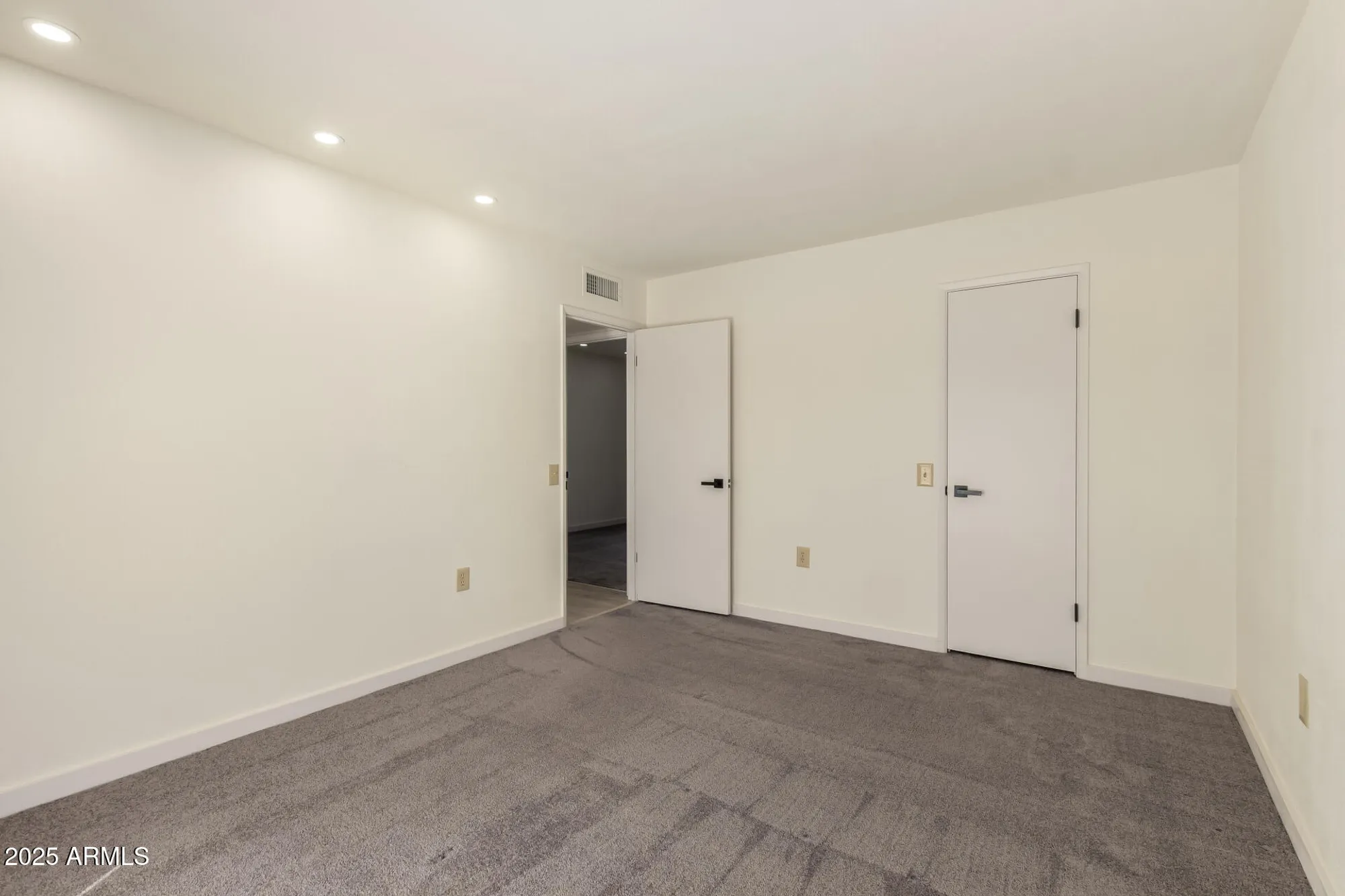 Property Slideshow image 21 of 34 | 10830 w willowbrook dr, Sun City, AZ, 85373