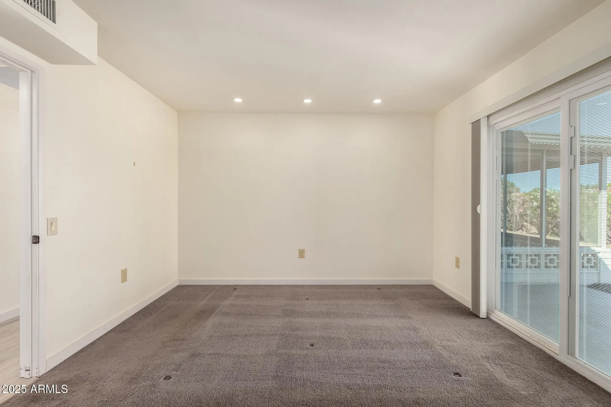 Property Slideshow image 15 of 34 | 10830 w willowbrook dr, Sun City, AZ, 85373