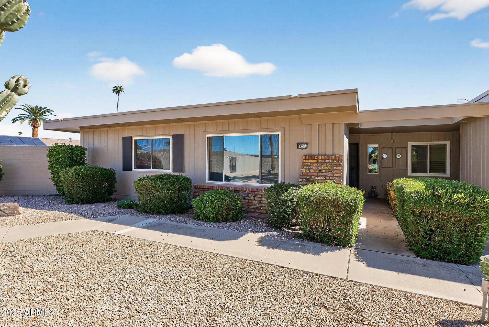 Property Slideshow image 5 of 45 | 14229 n palm ridge dr, Sun City, AZ, 85351